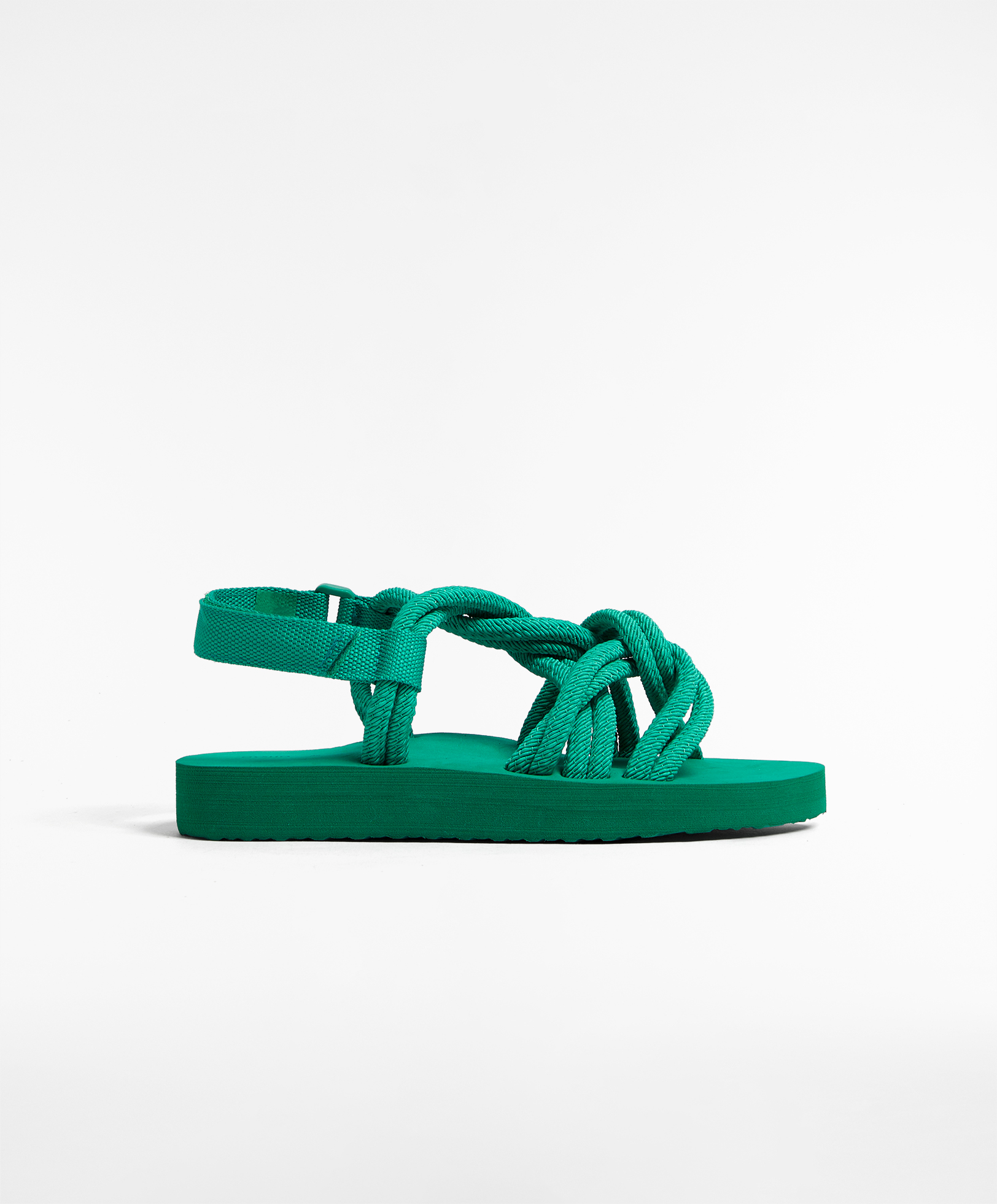 Strap sandals shop with platform