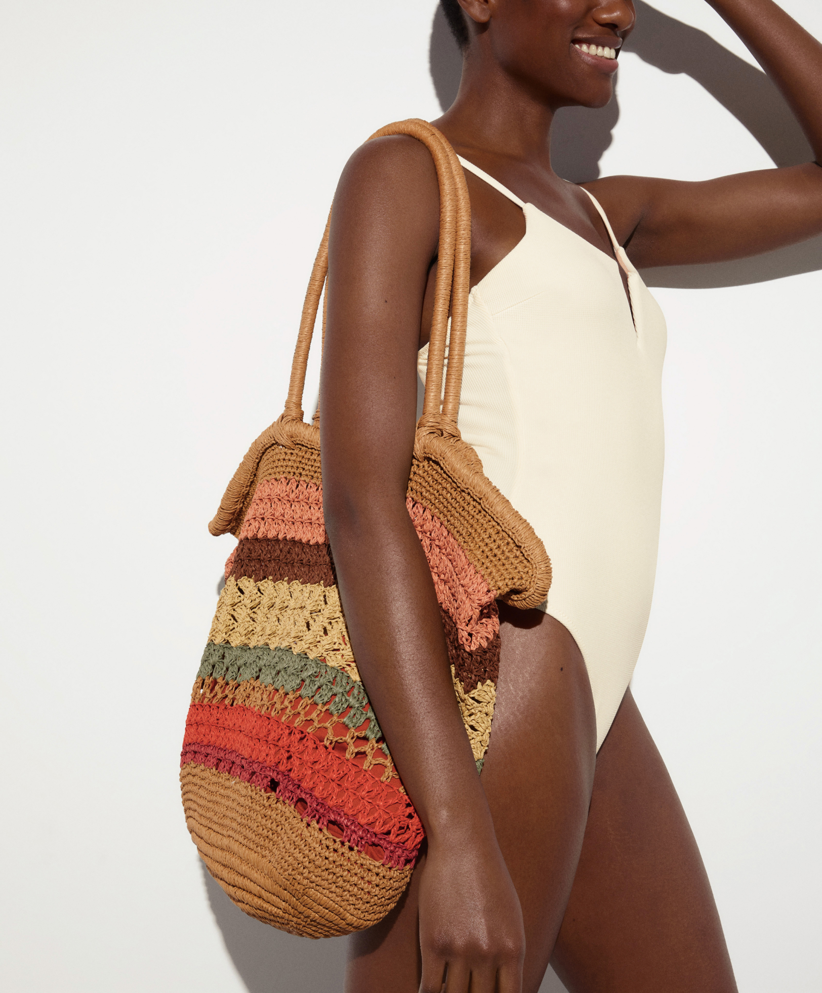 Oysho bolsos rafia deals