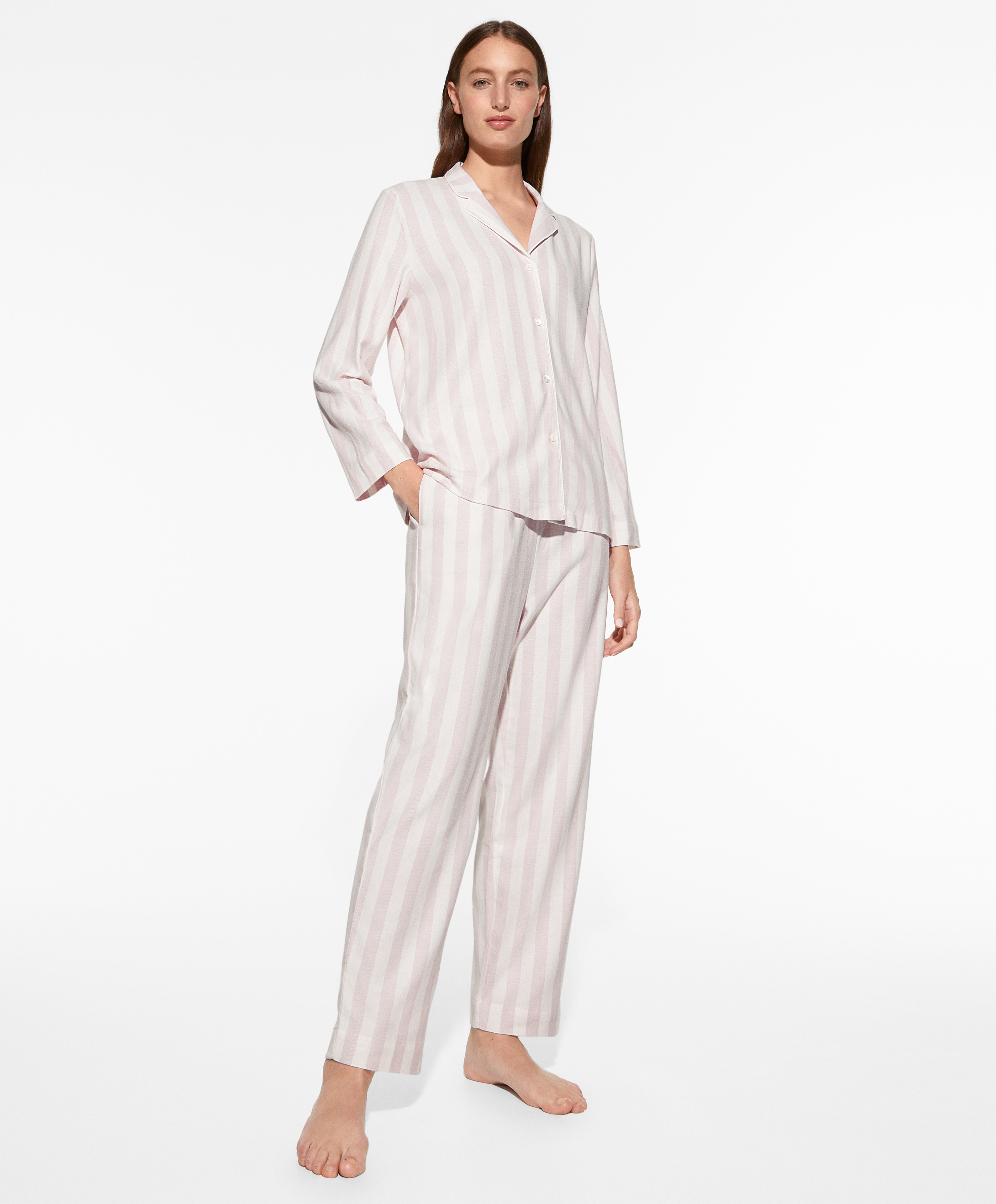 Oysho nightwear shop