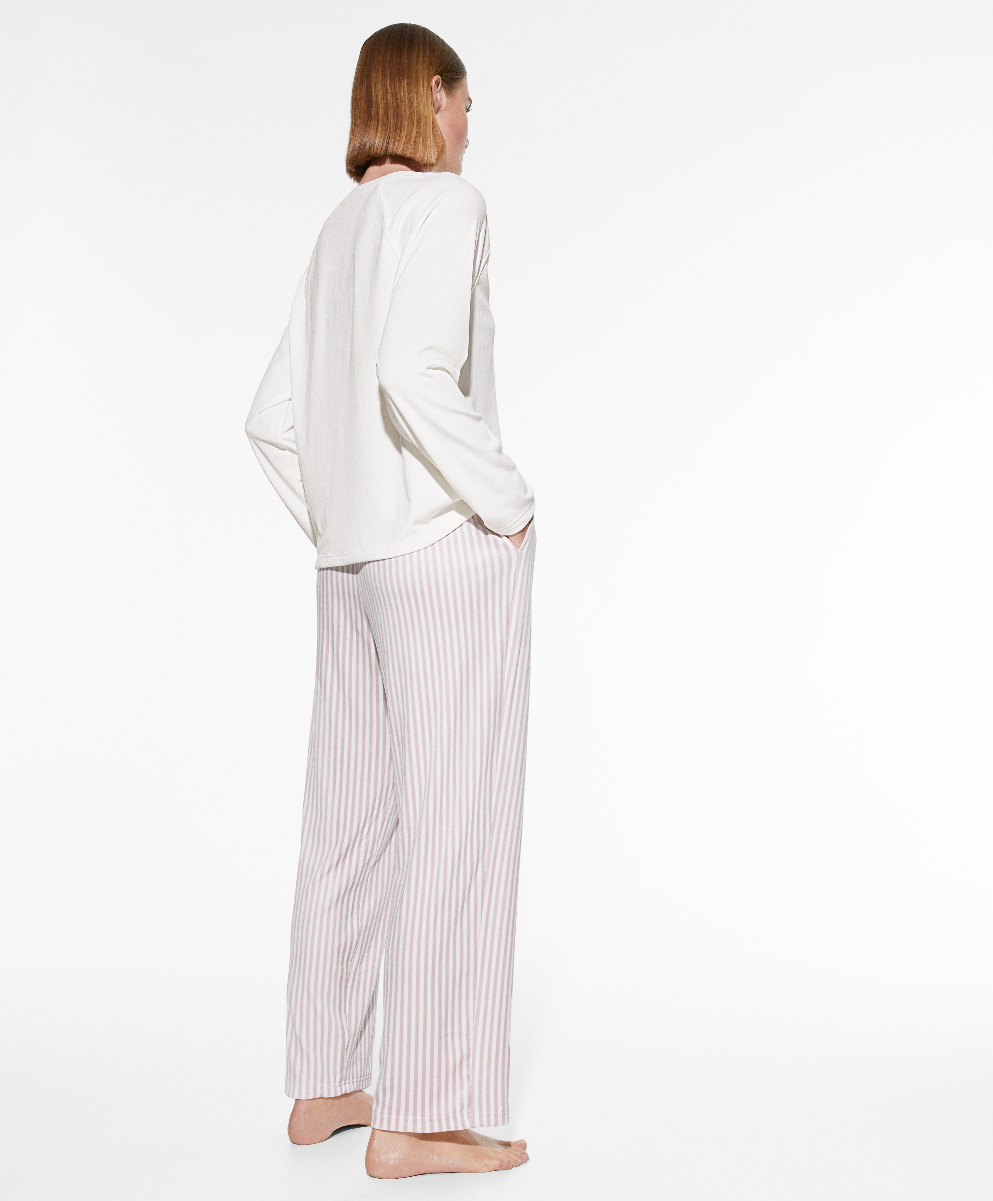 Completo pigiama lungo in velour a righe rosa OYSHO Italia