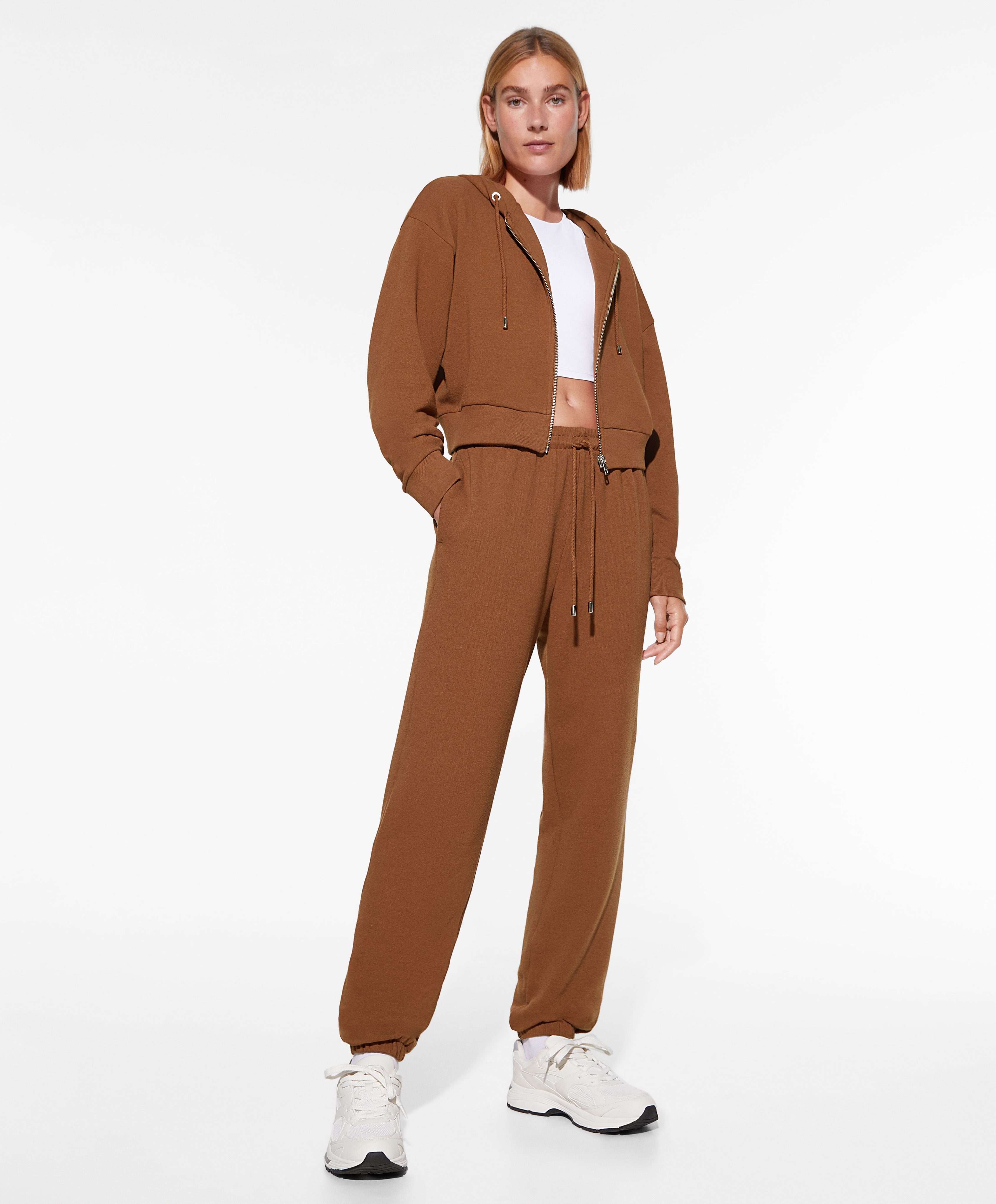 Camel tracksuit with joggers