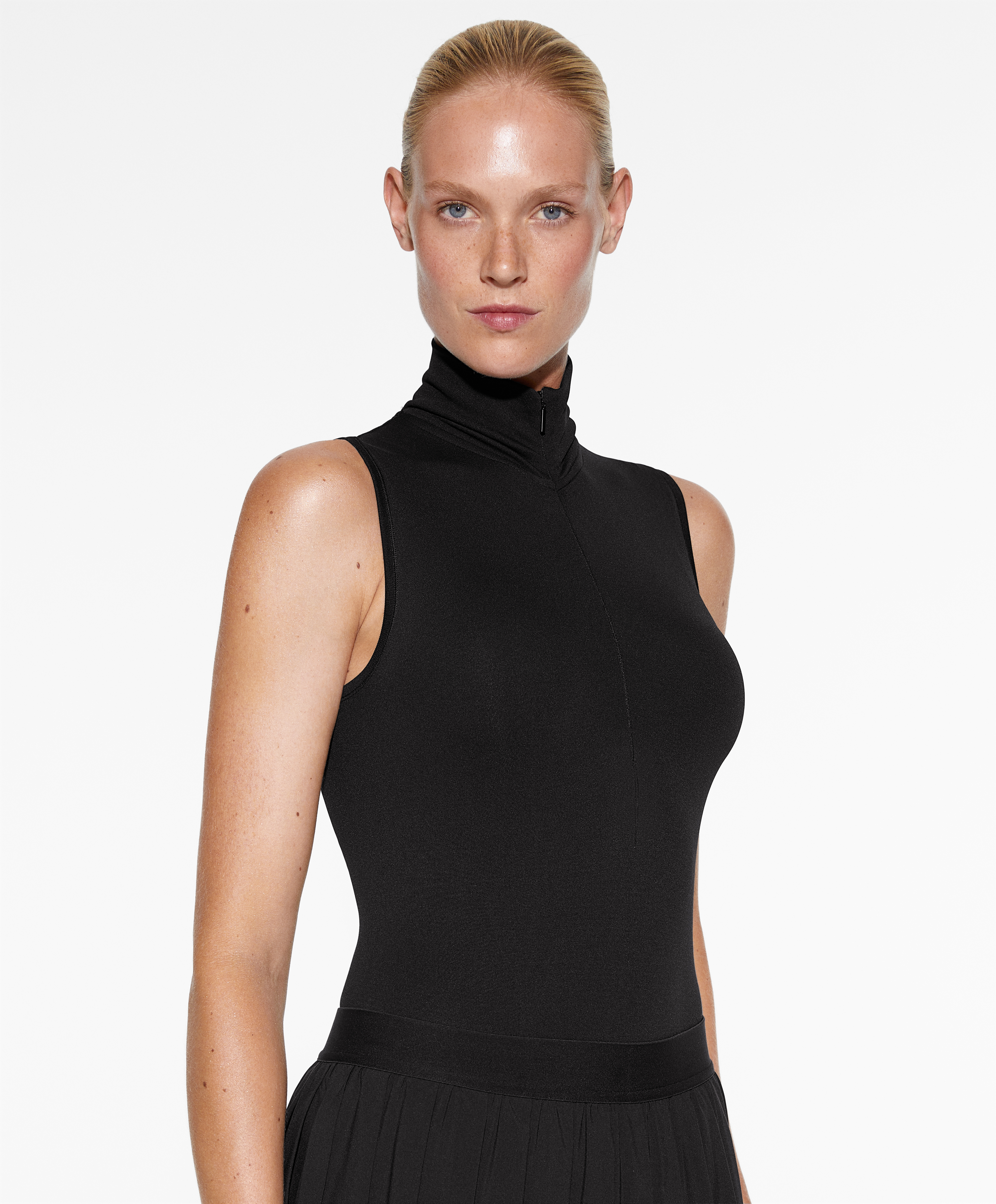 Black turtleneck sleeveless outlet dress