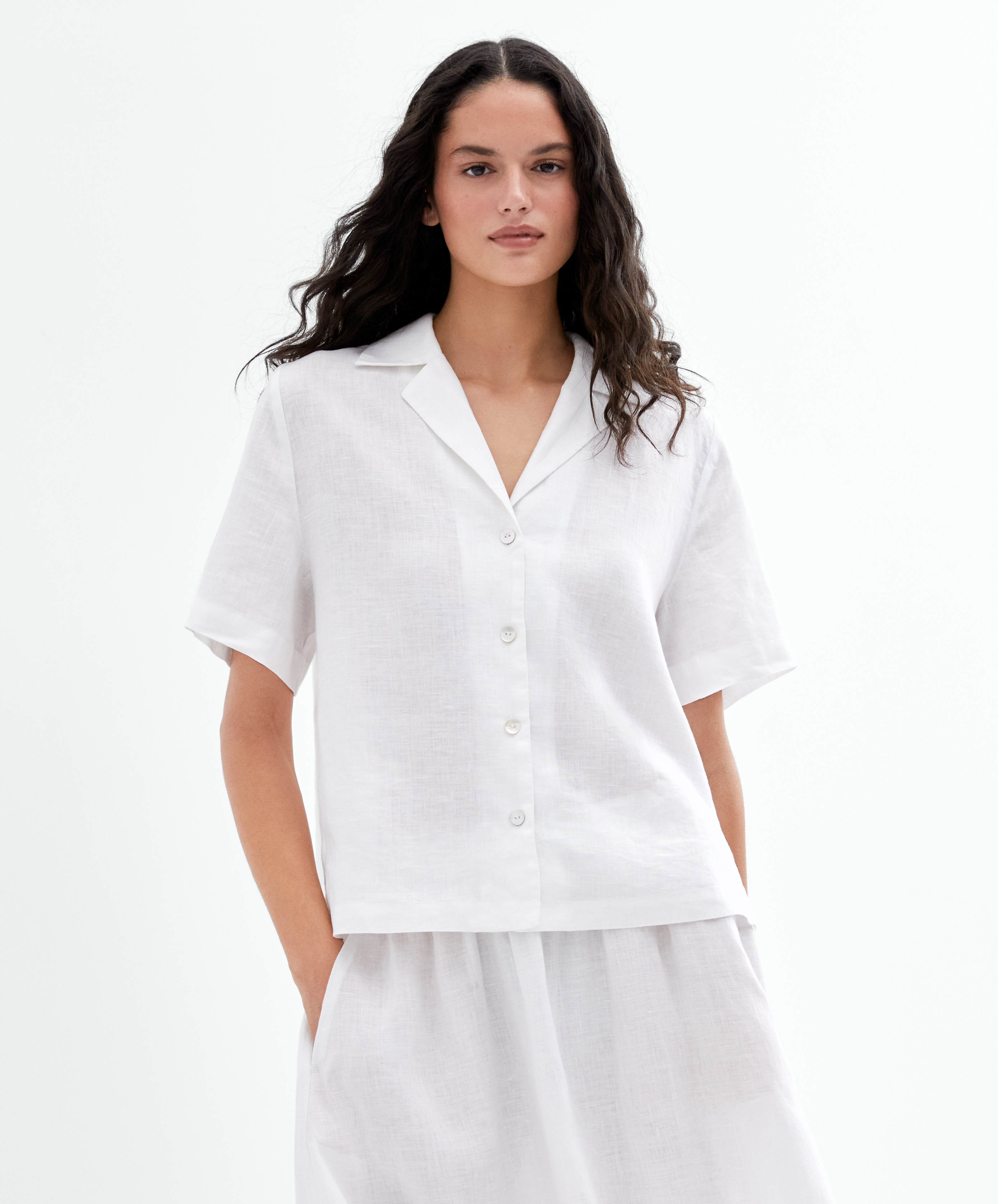 White deals linen top