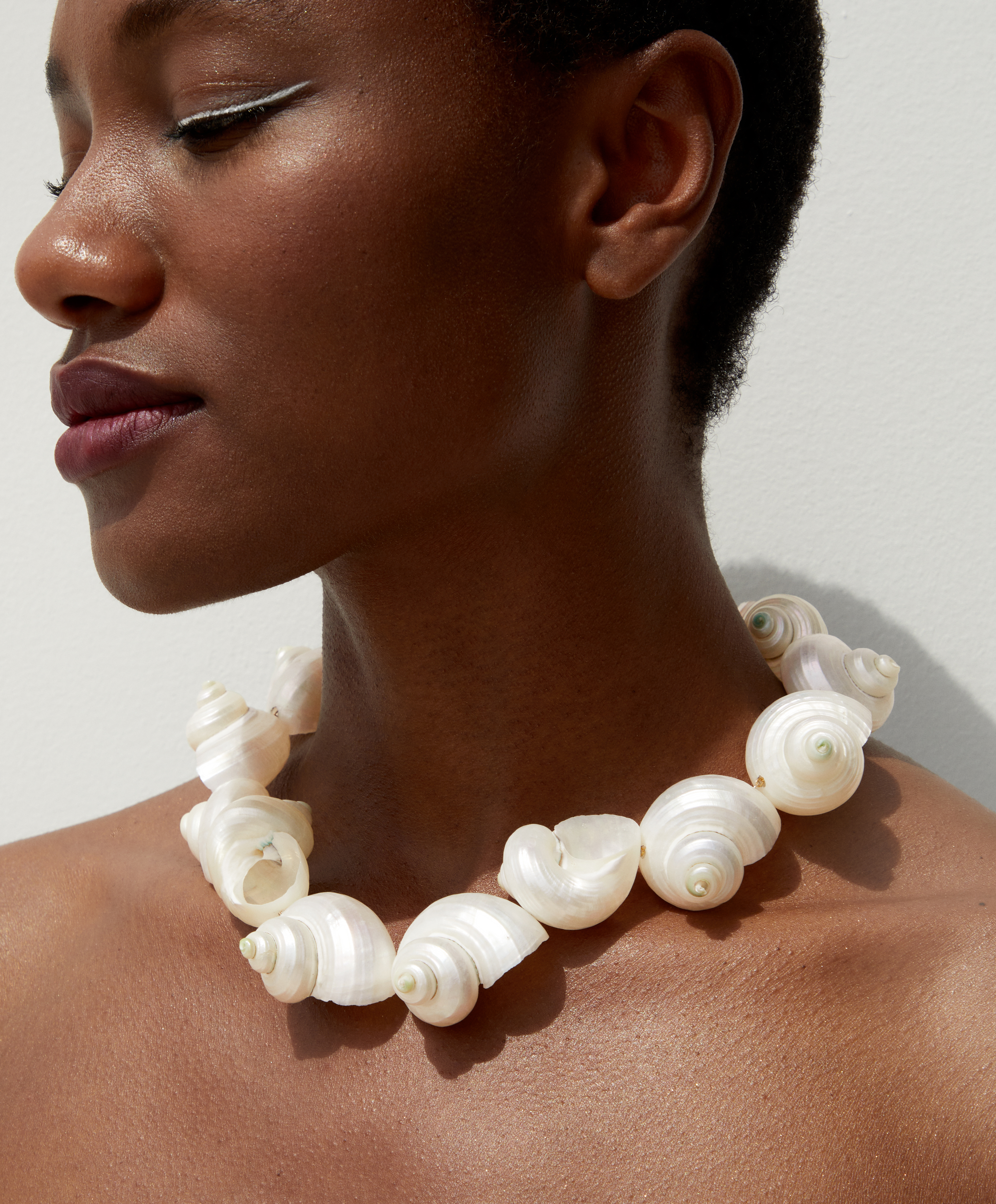 Where to buy on sale a shell choker