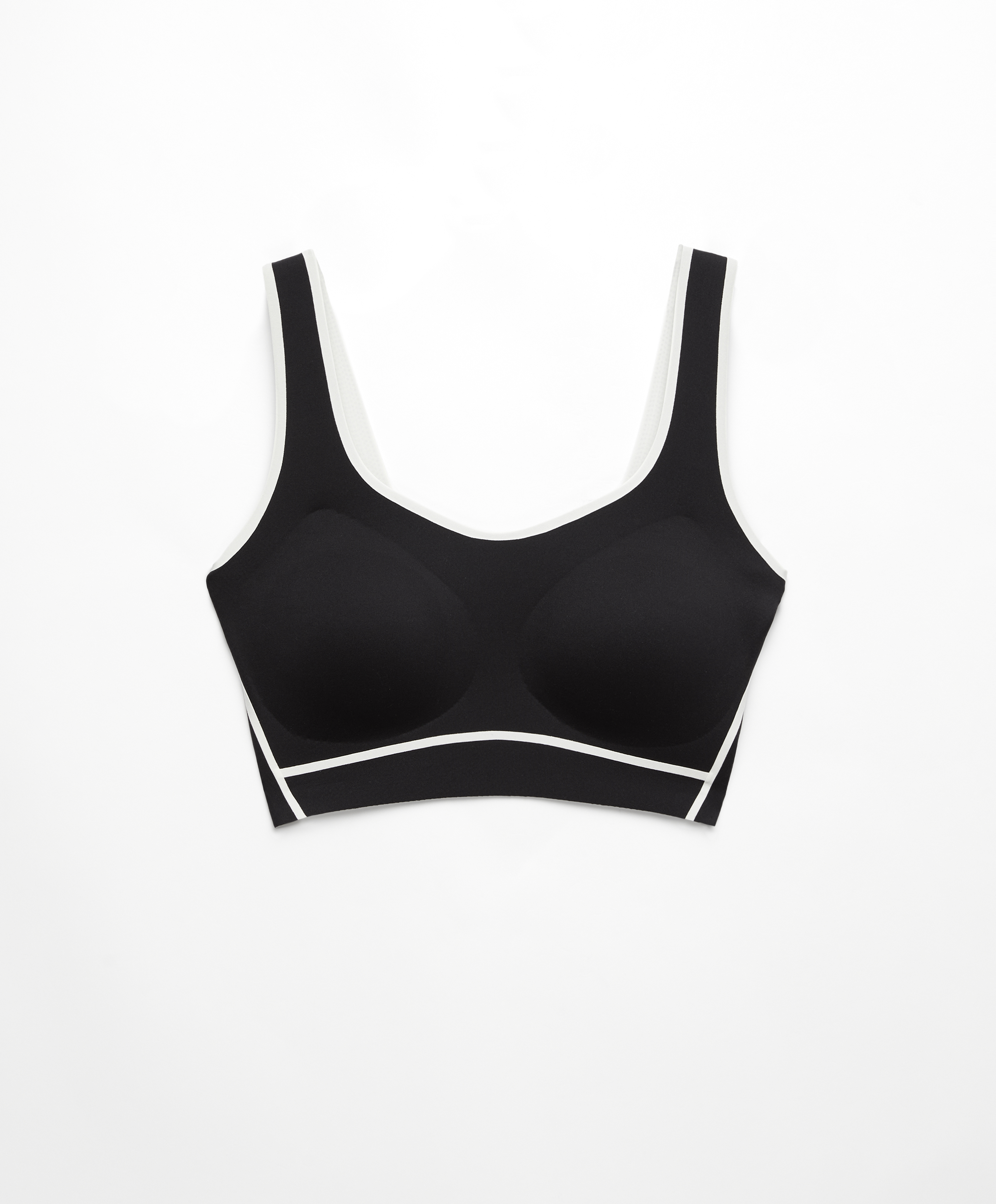 Perfect-adapt medium-support sports bra with cups