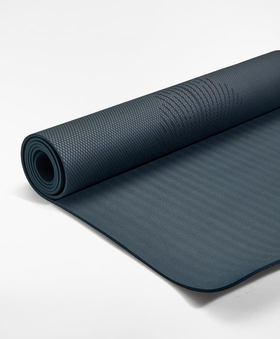 Navy blue 5mm yoga mat OYSHO United Kingdom