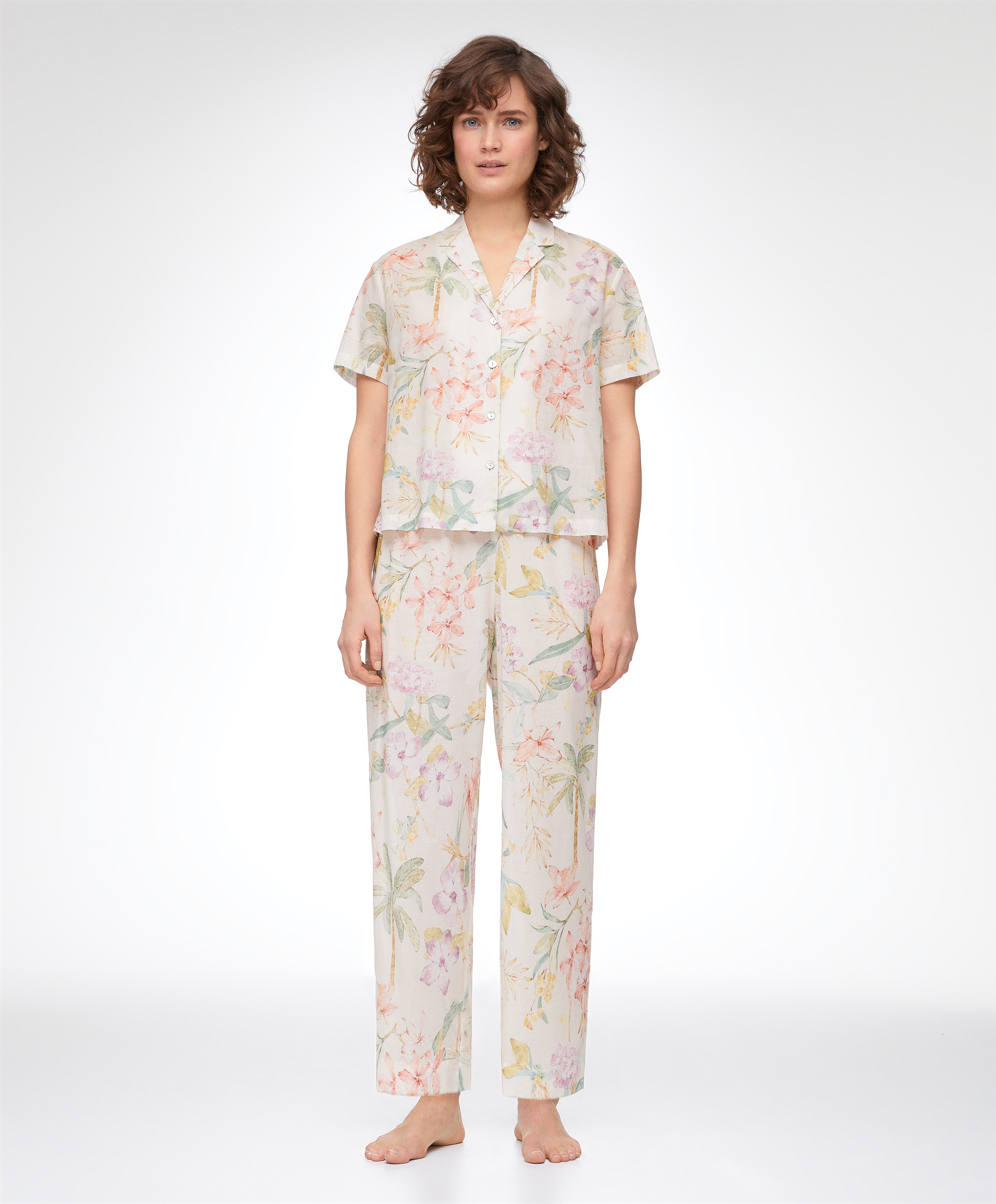 Langer zweiteiliger Pyjama mit Blumenprint
