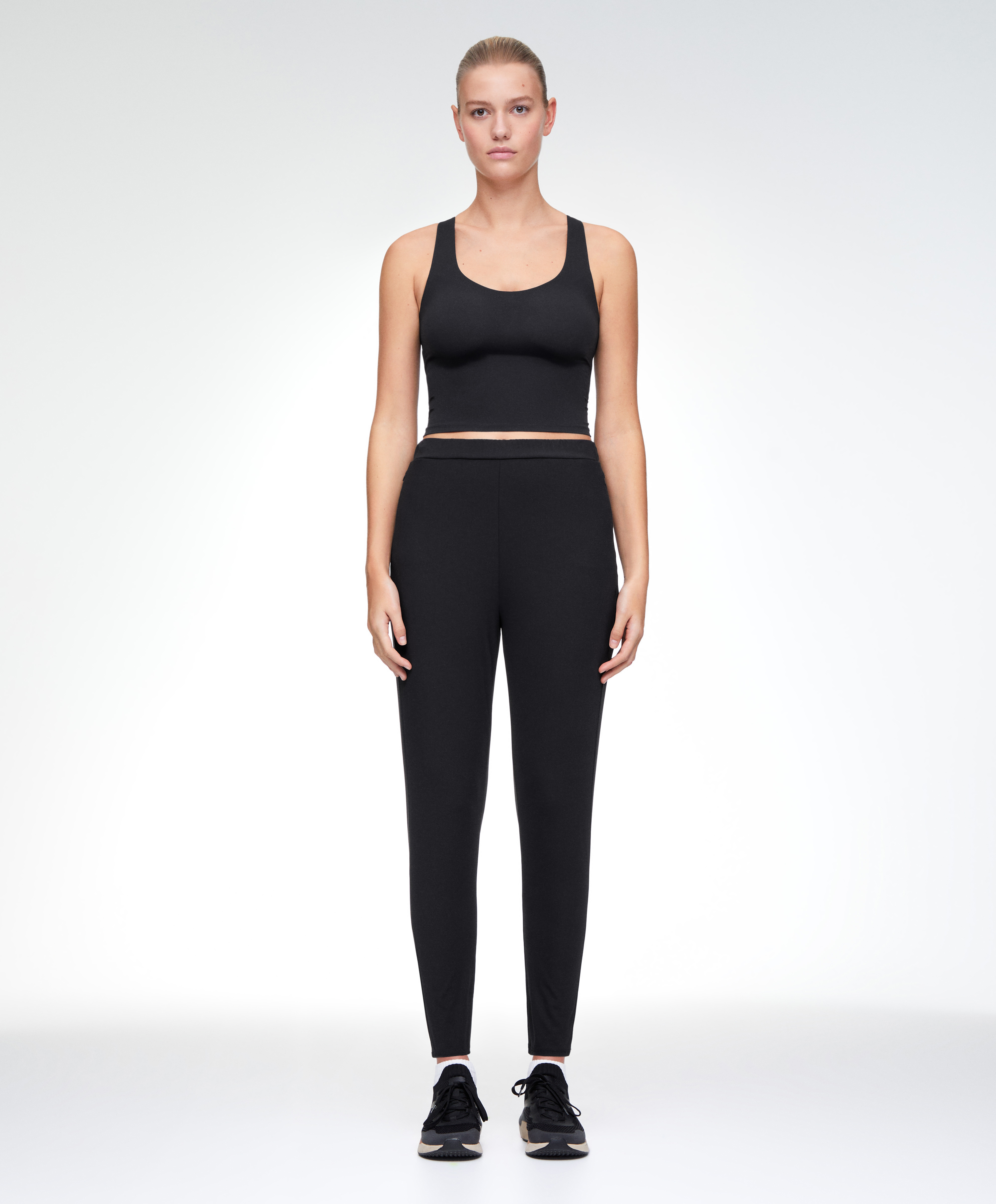 Total look light touch negro OYSHO United Arab Emirates