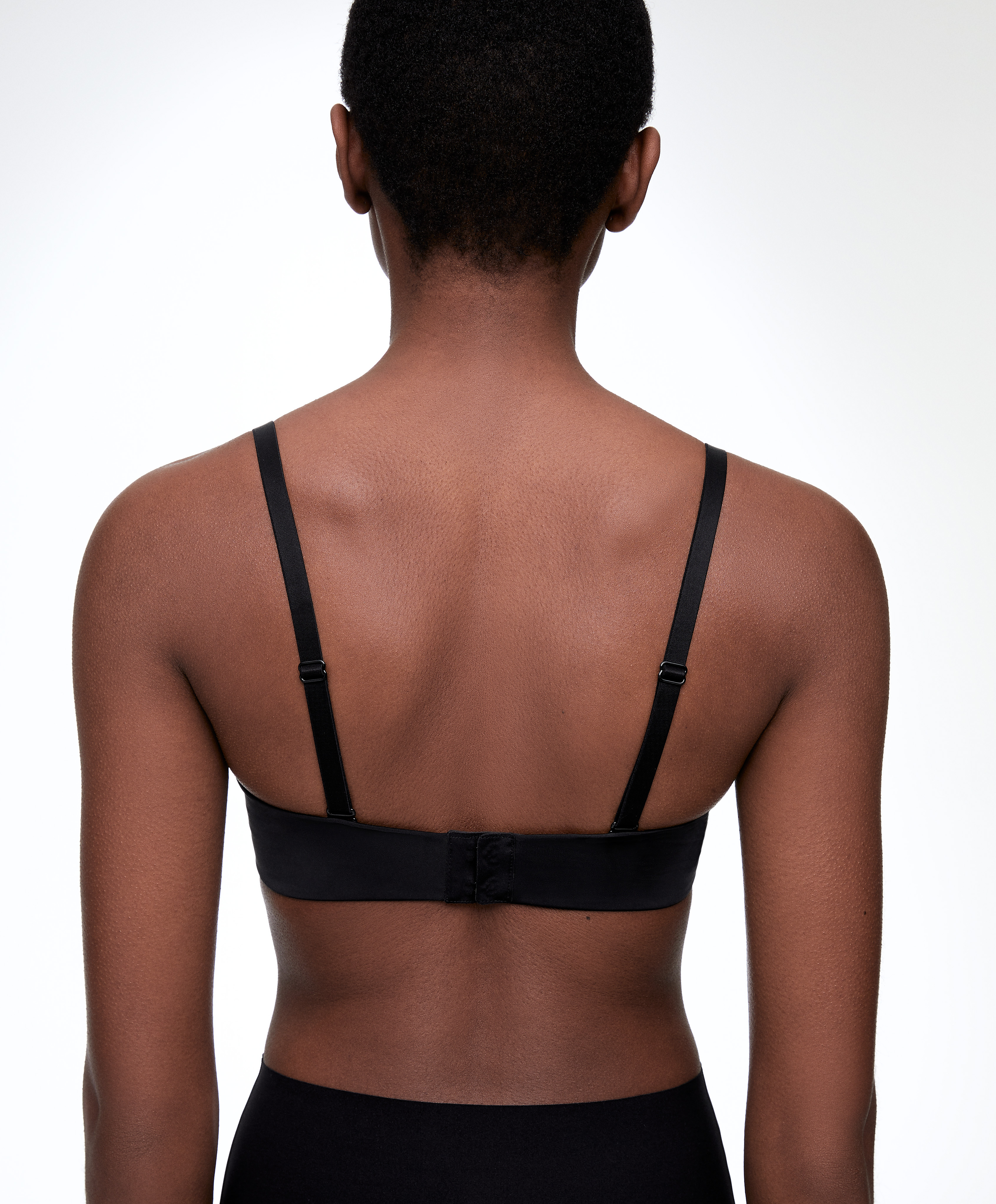 0105/104 Polyamide bra with removable straps