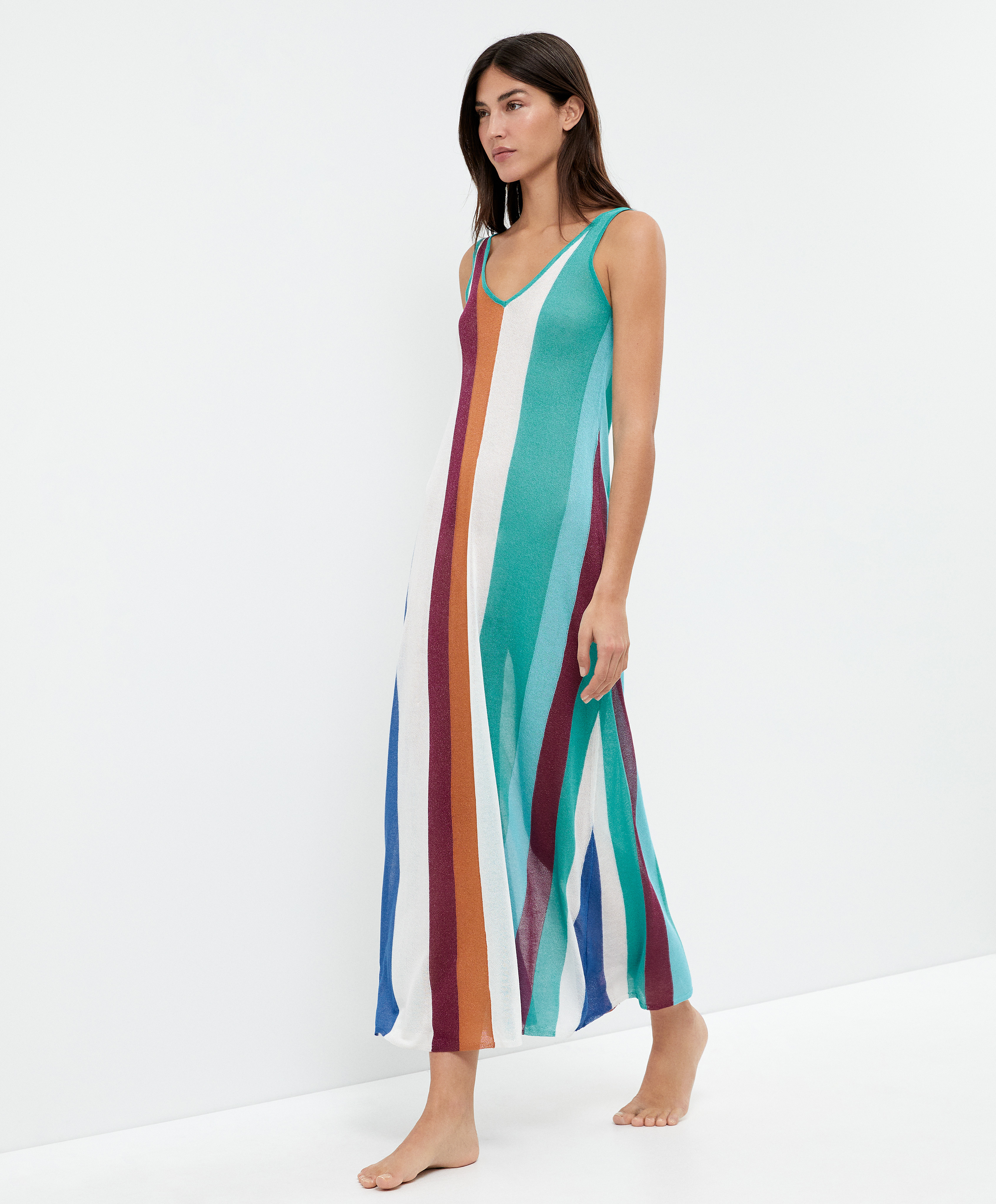 Gebreide lange jurk met verticale strepen