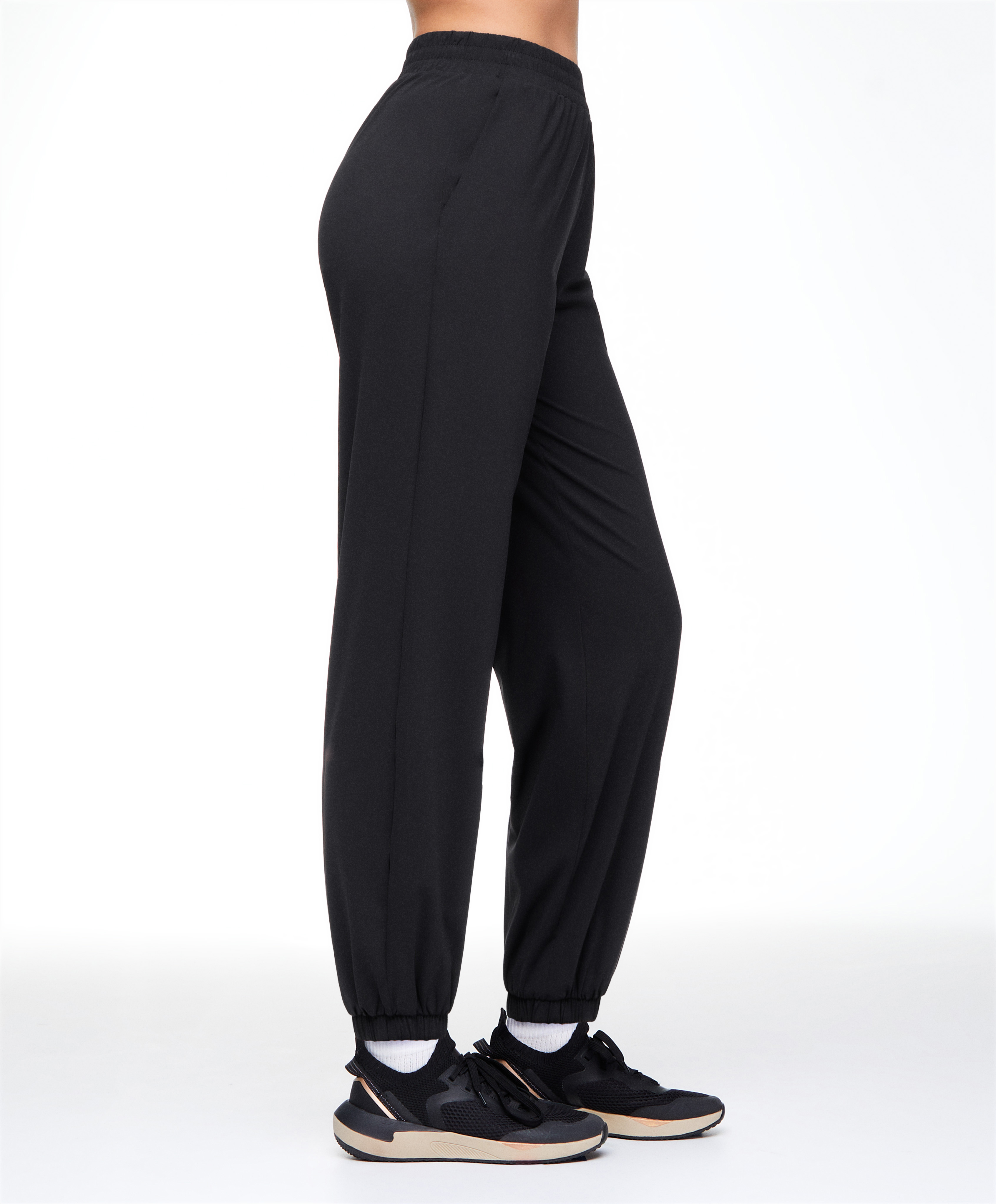 Light touch relaxed joggers