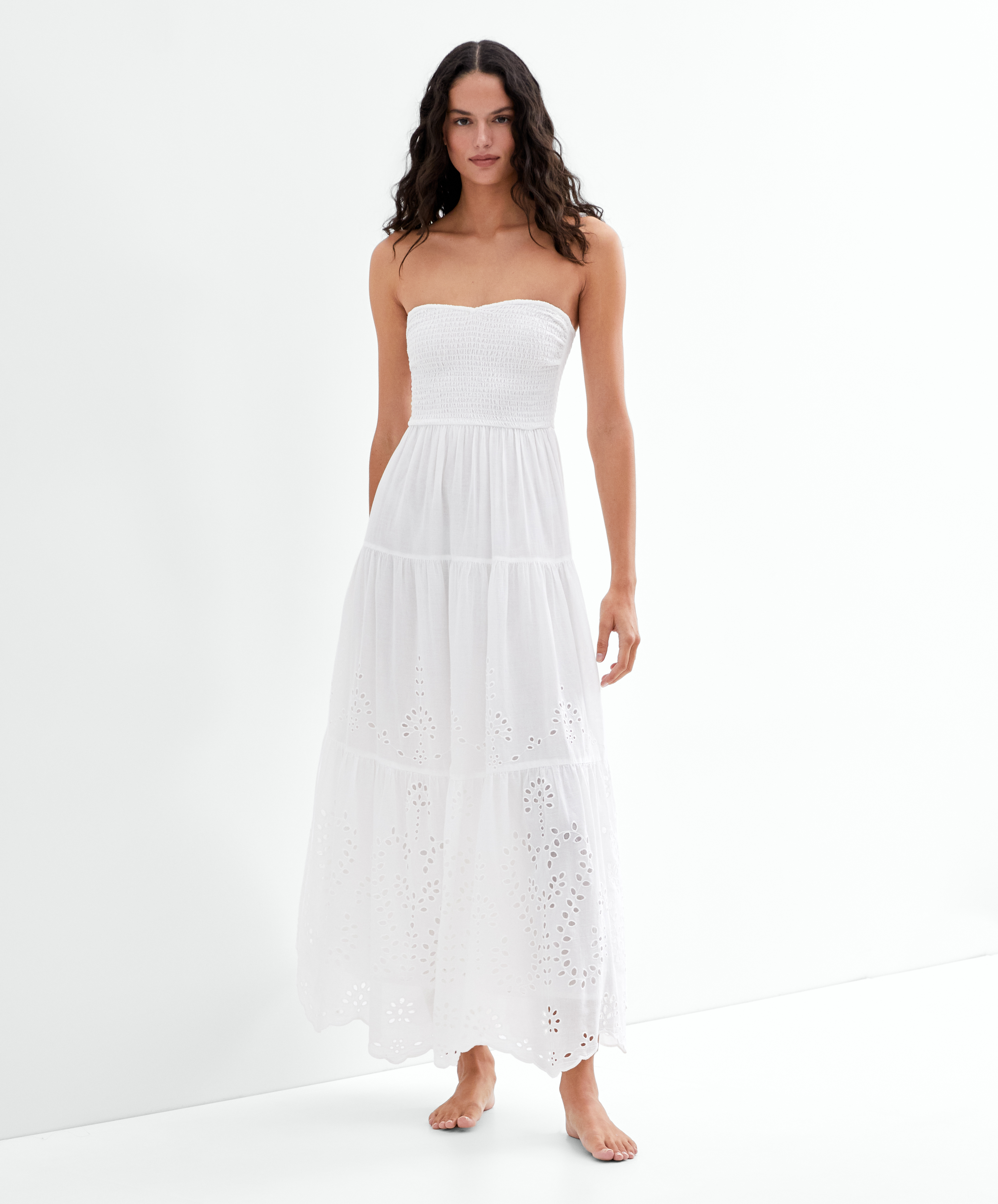 Long dress in 100% cotton broderie anglaise