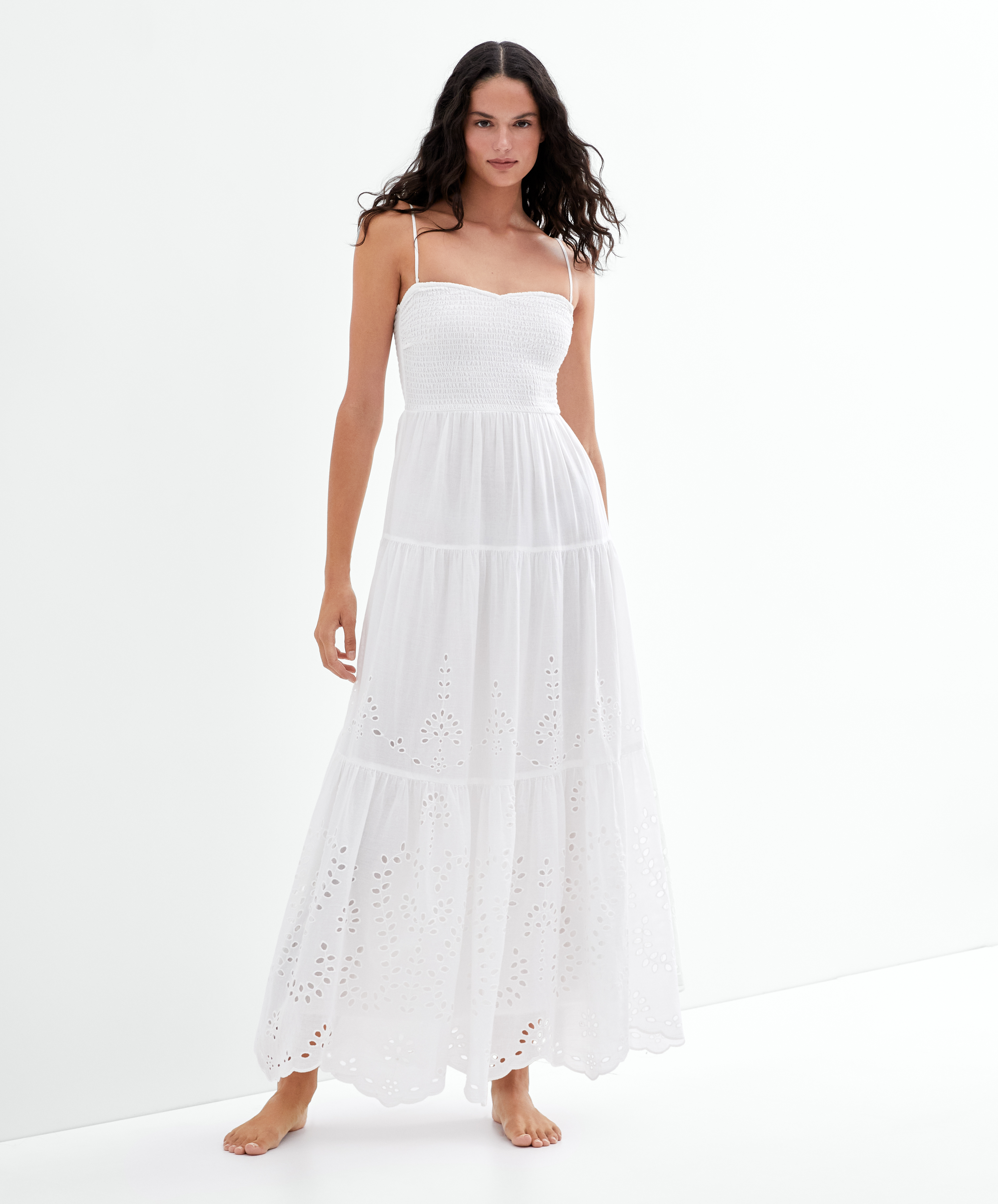 Long dress in 100% cotton broderie anglaise