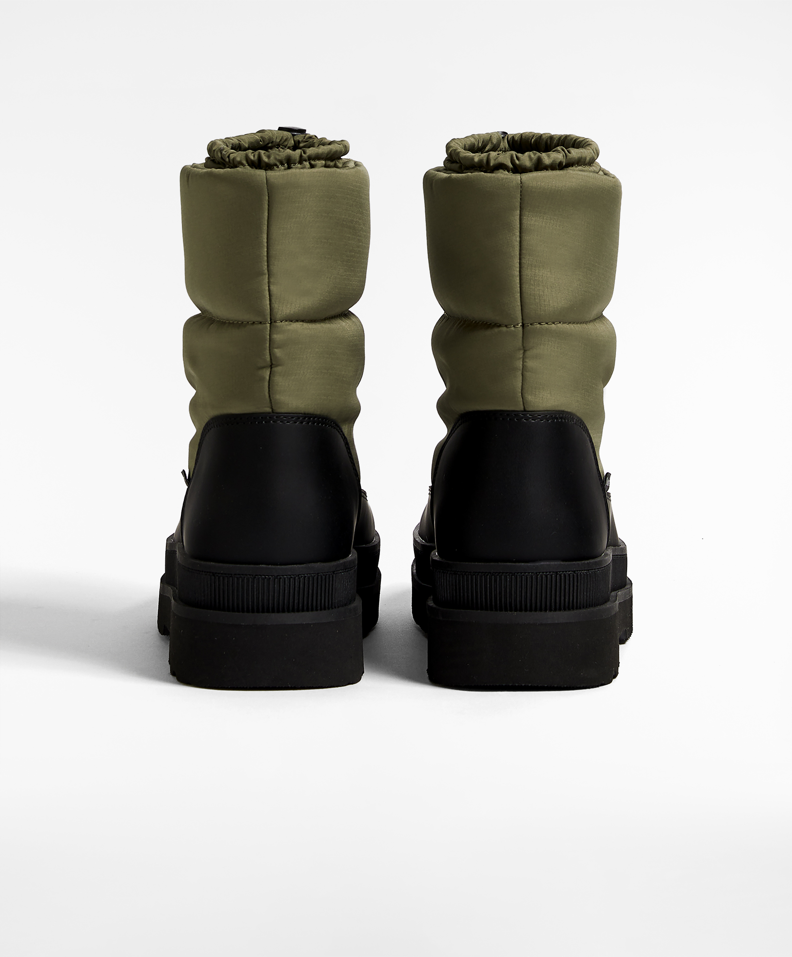 Quilted boots OYSHO Netherlands