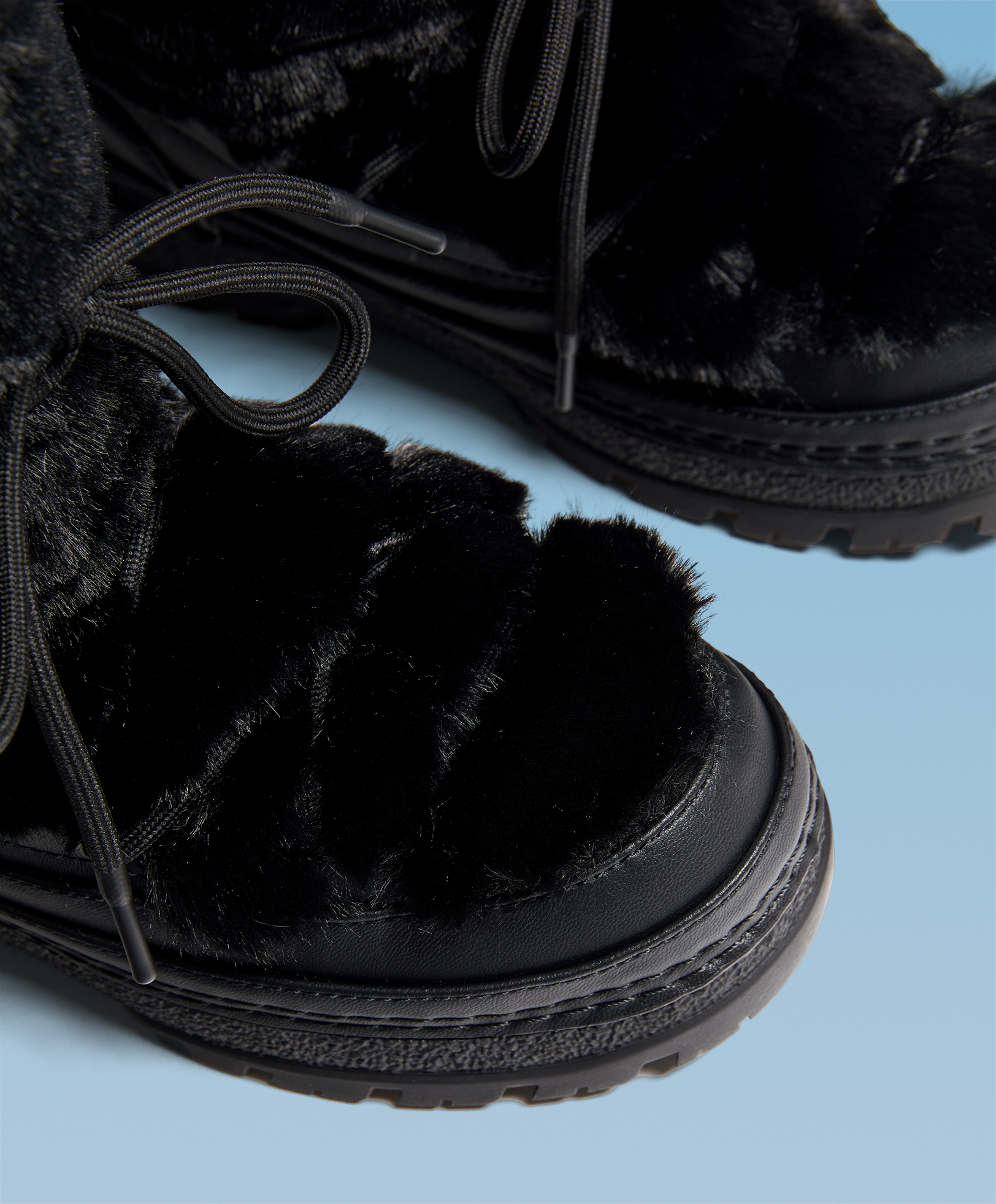 Oysho apres deals ski boots