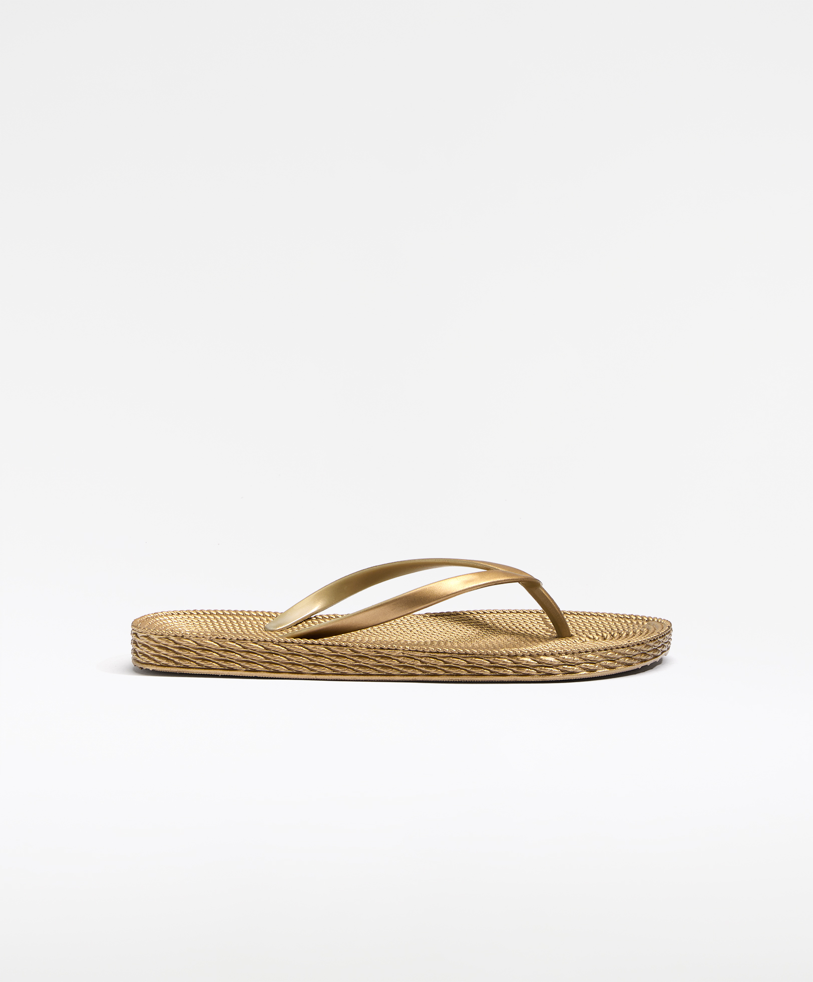 Gold metallic flip flops sandals 2025