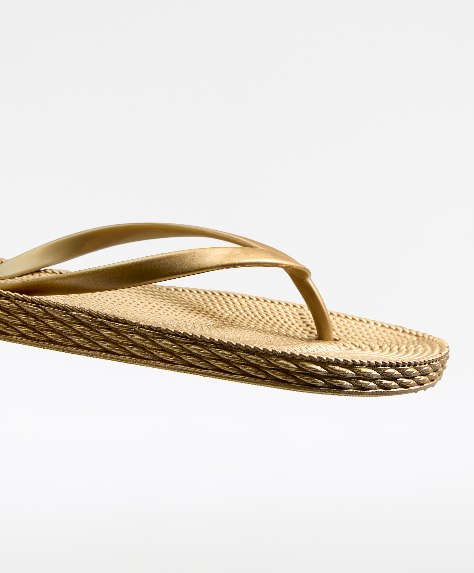 Textured beach sandals OYSHO Italia