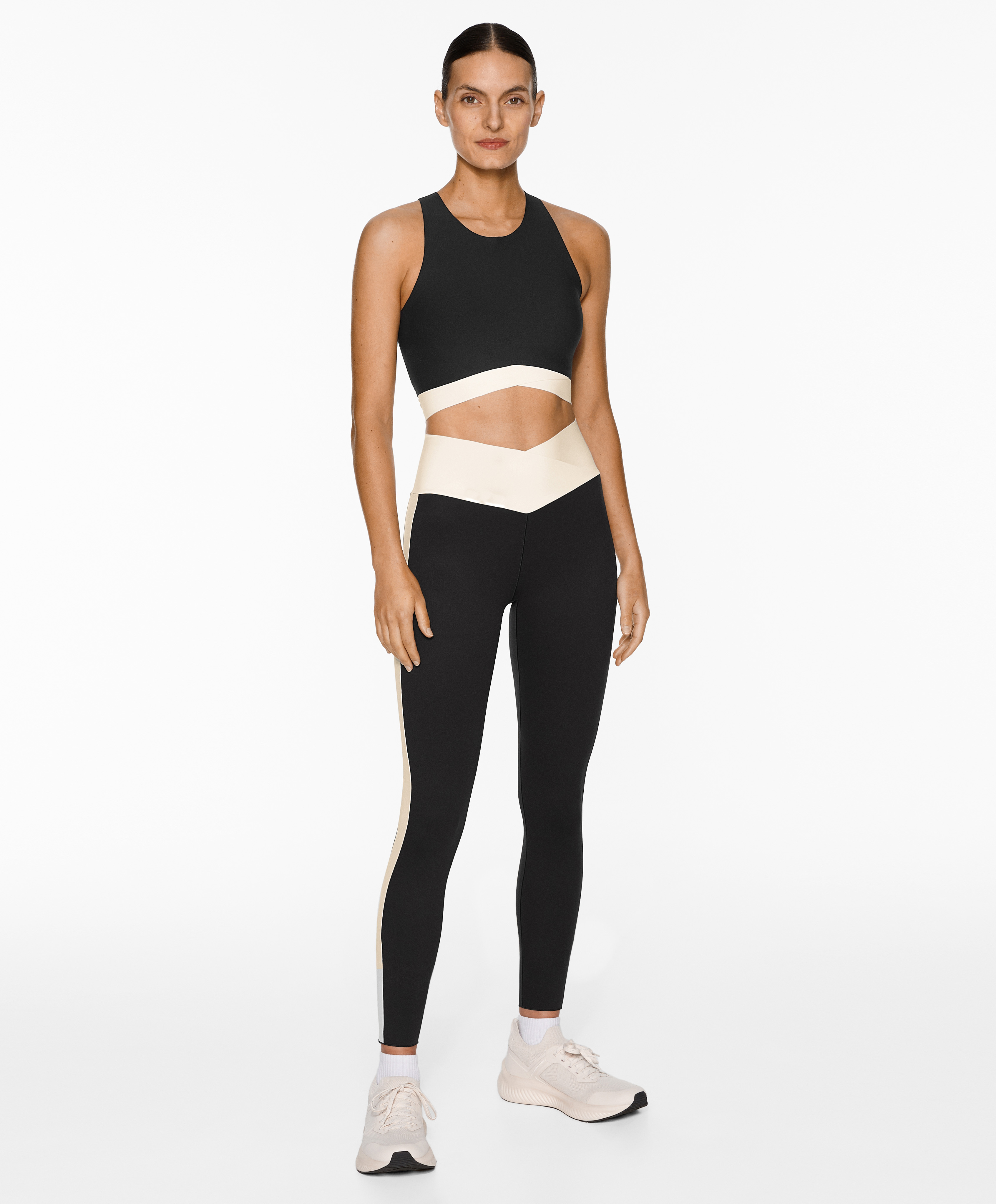 Total look perfect adapt high rise negro OYSHO Espana