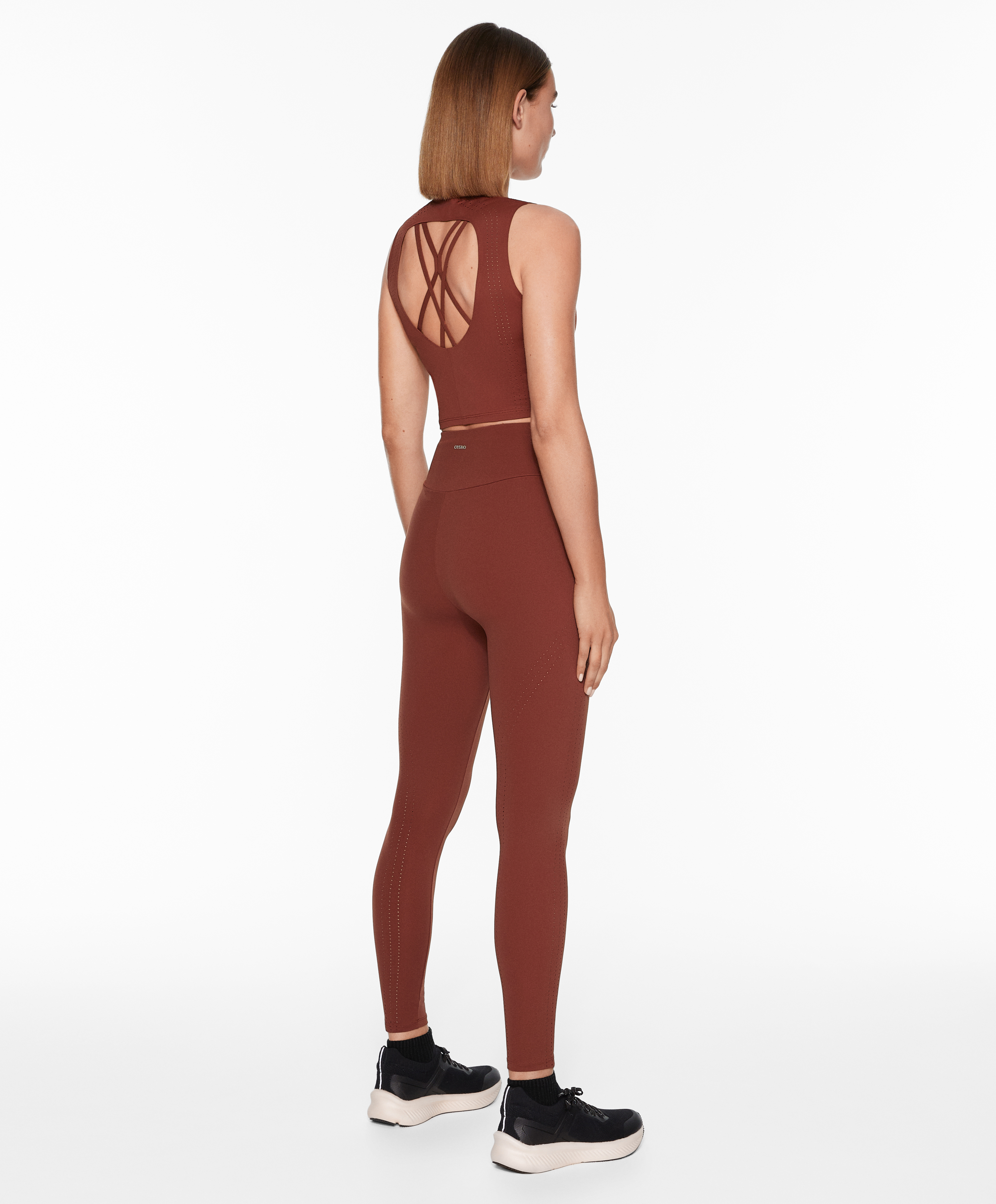 Terracotta high-rise microperforated comfortlux total look