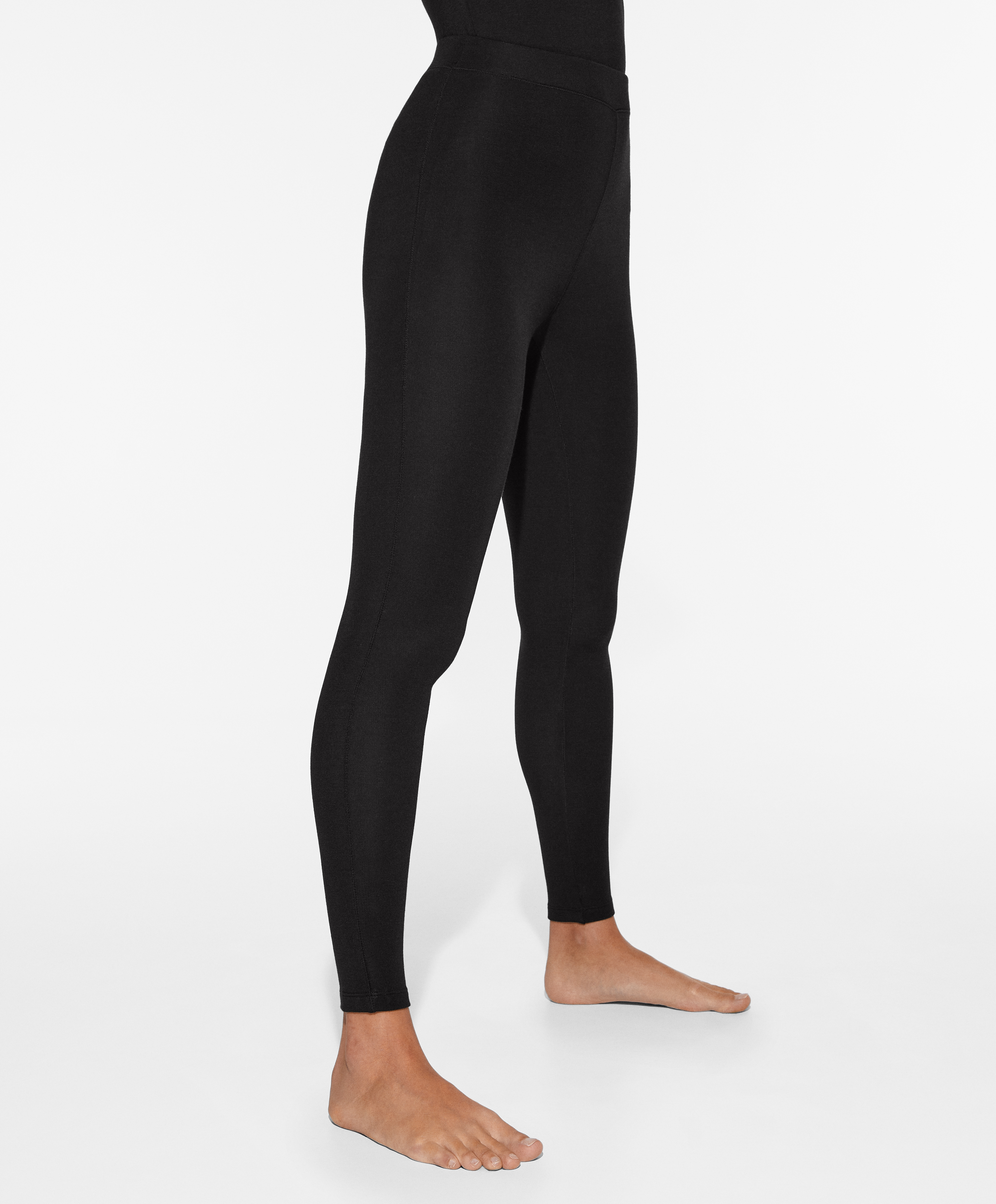 OYSHO - WARM EVIDENCE ⚠️ THE NEW Oysho_Sport LEGGINGS. This winter  essential has been designed to keep you dry and comfortable (*a secret  thing: they have a special warm touch interior). Shop