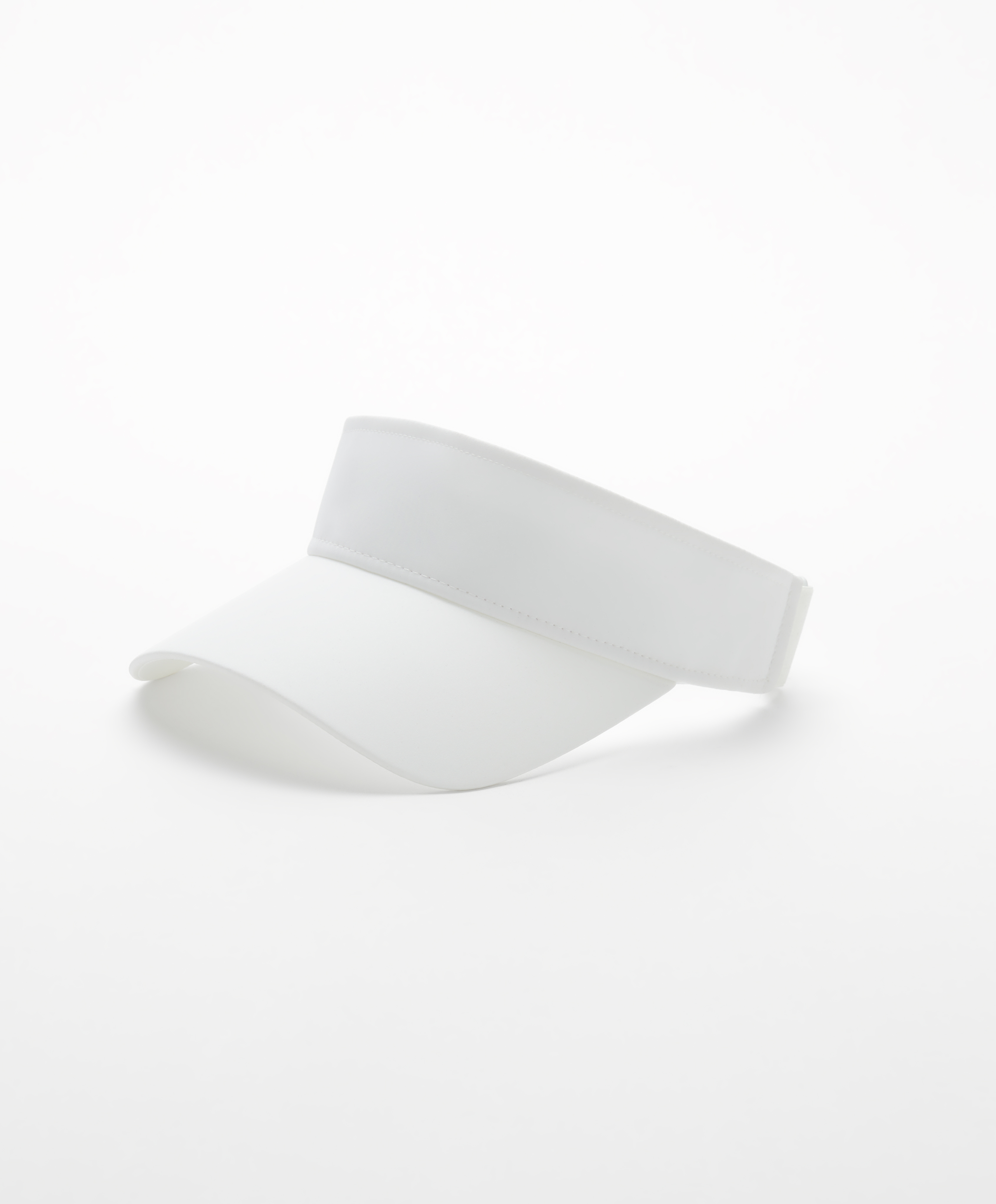 Sporty visor