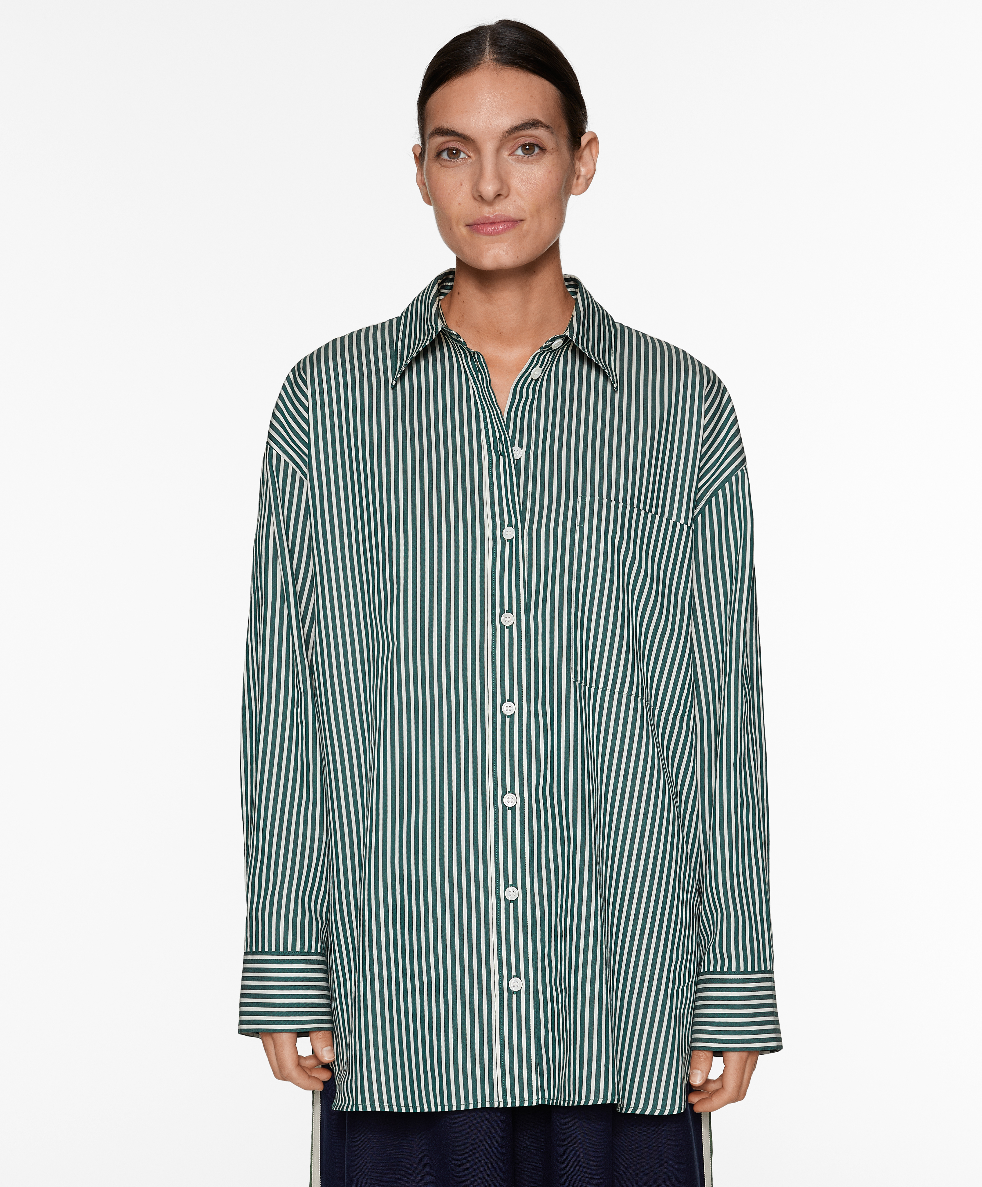 Oversize long-sleeved 100% cotton shirt