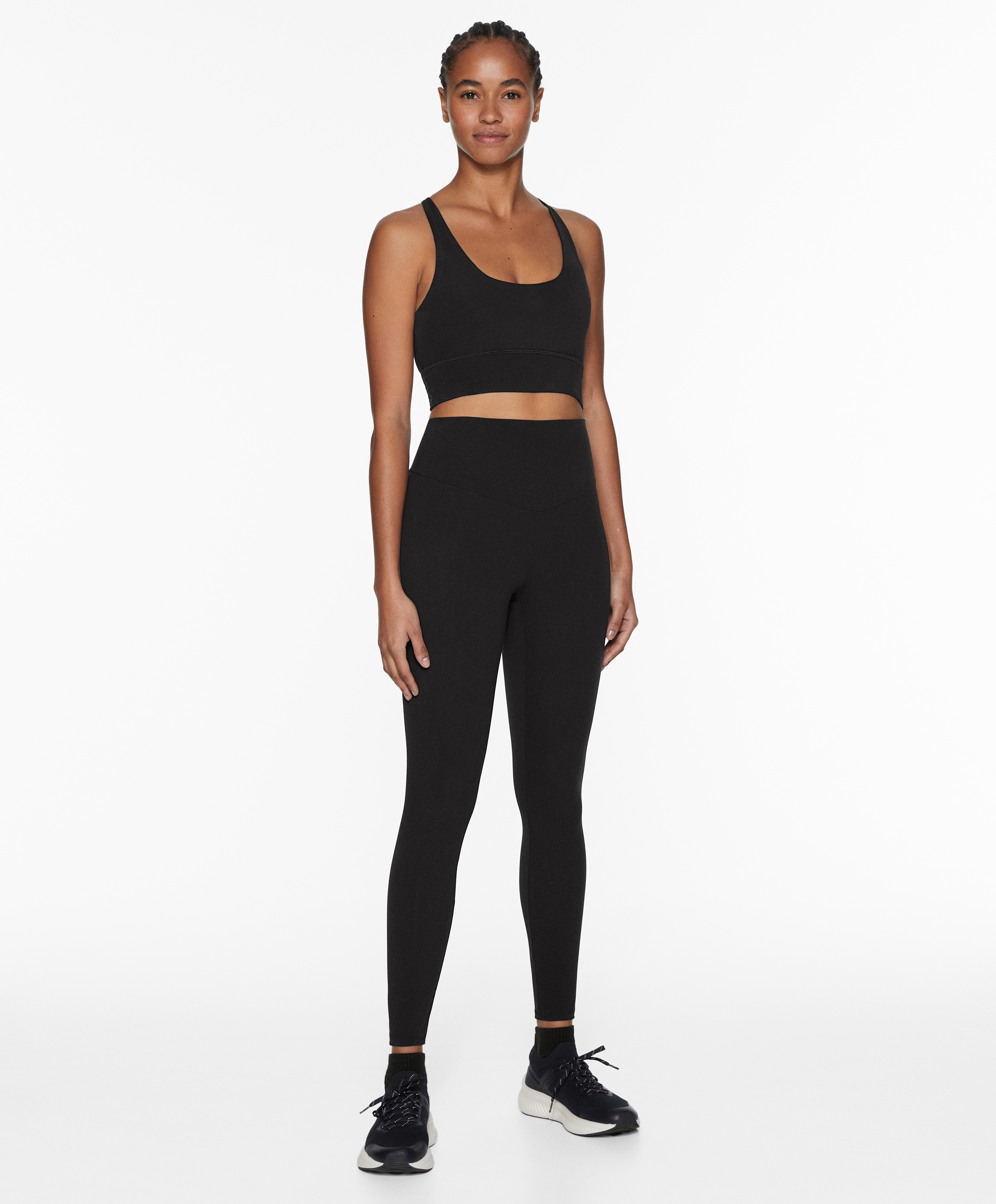 OYSHO on X: New tops and leggings of the Comfortlux Collection with soft  fabric and double waist design for a comfort and free movement #oysho  #workouts #comfortlux  / X