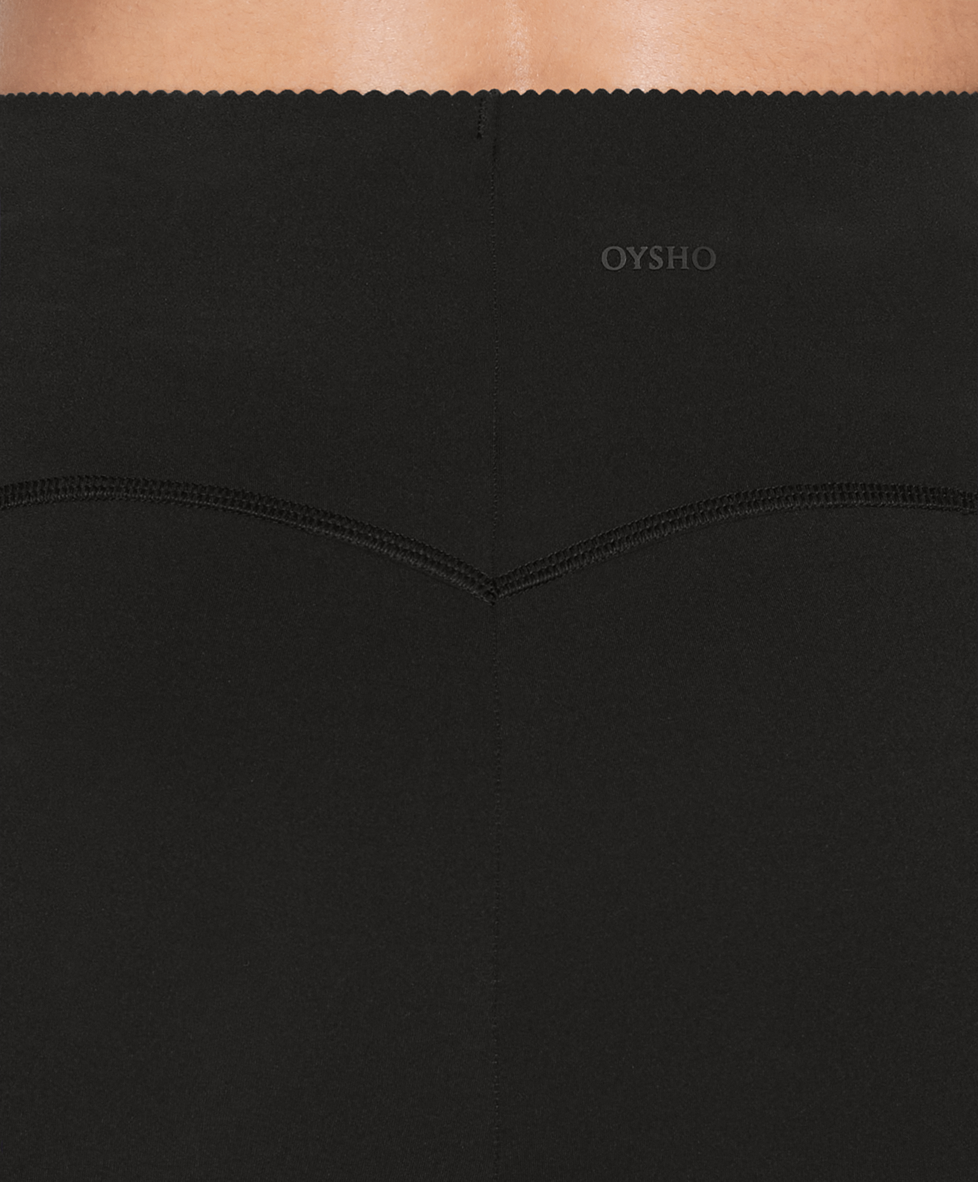 OYSHO - Compressive Collection. Keep training with our compressive  leggings: designed with a silicone waist for an enhanced smoothing effect.  Choose your lenght (with 8 different options) . . . #oysho #sport  #compressive