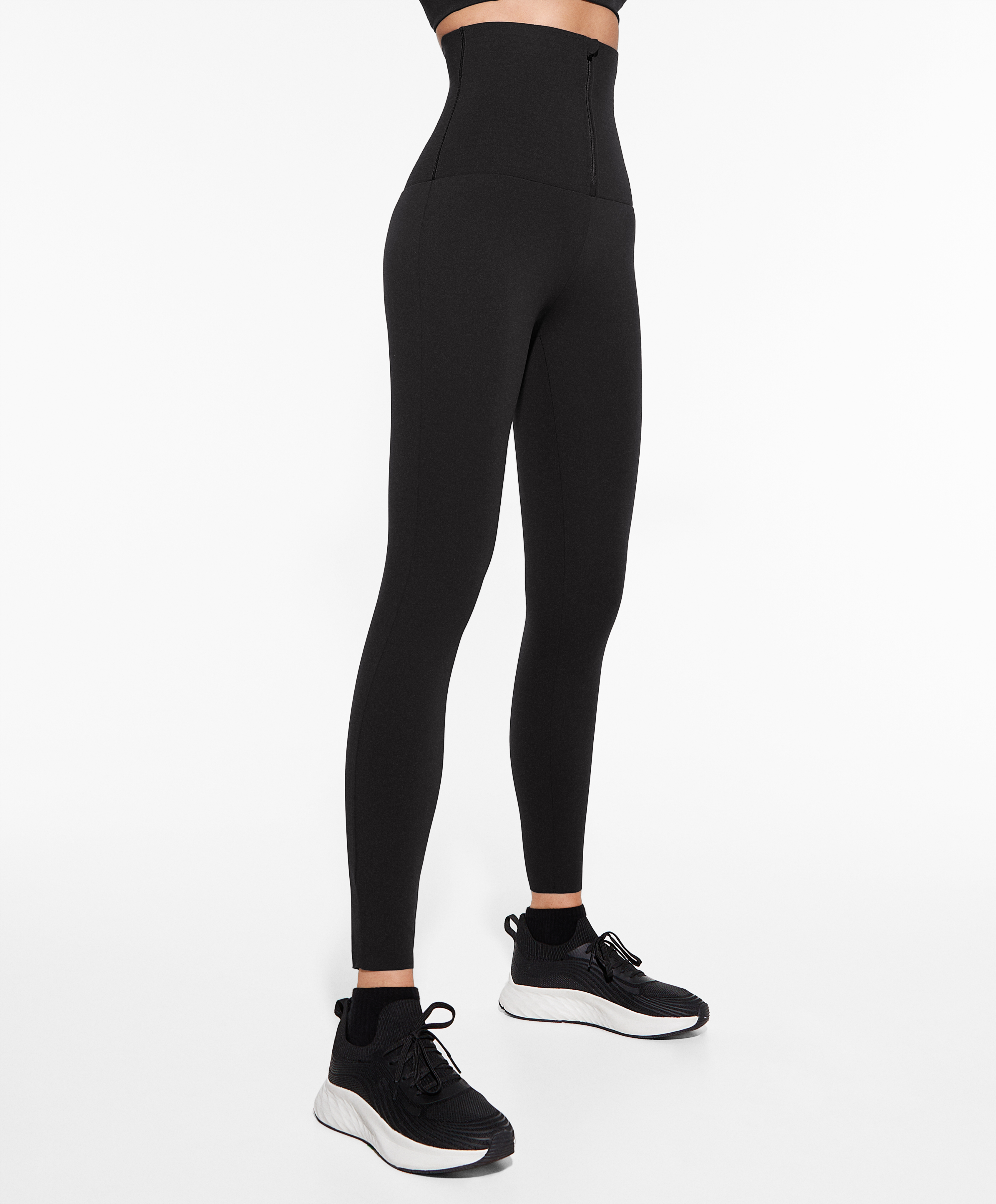 OYSHO - Compressive Collection. Keep training with our compressive  leggings: designed with a silicone waist for an enhanced smoothing effect.  Choose your lenght (with 8 different options) . . . #oysho #sport # compressive