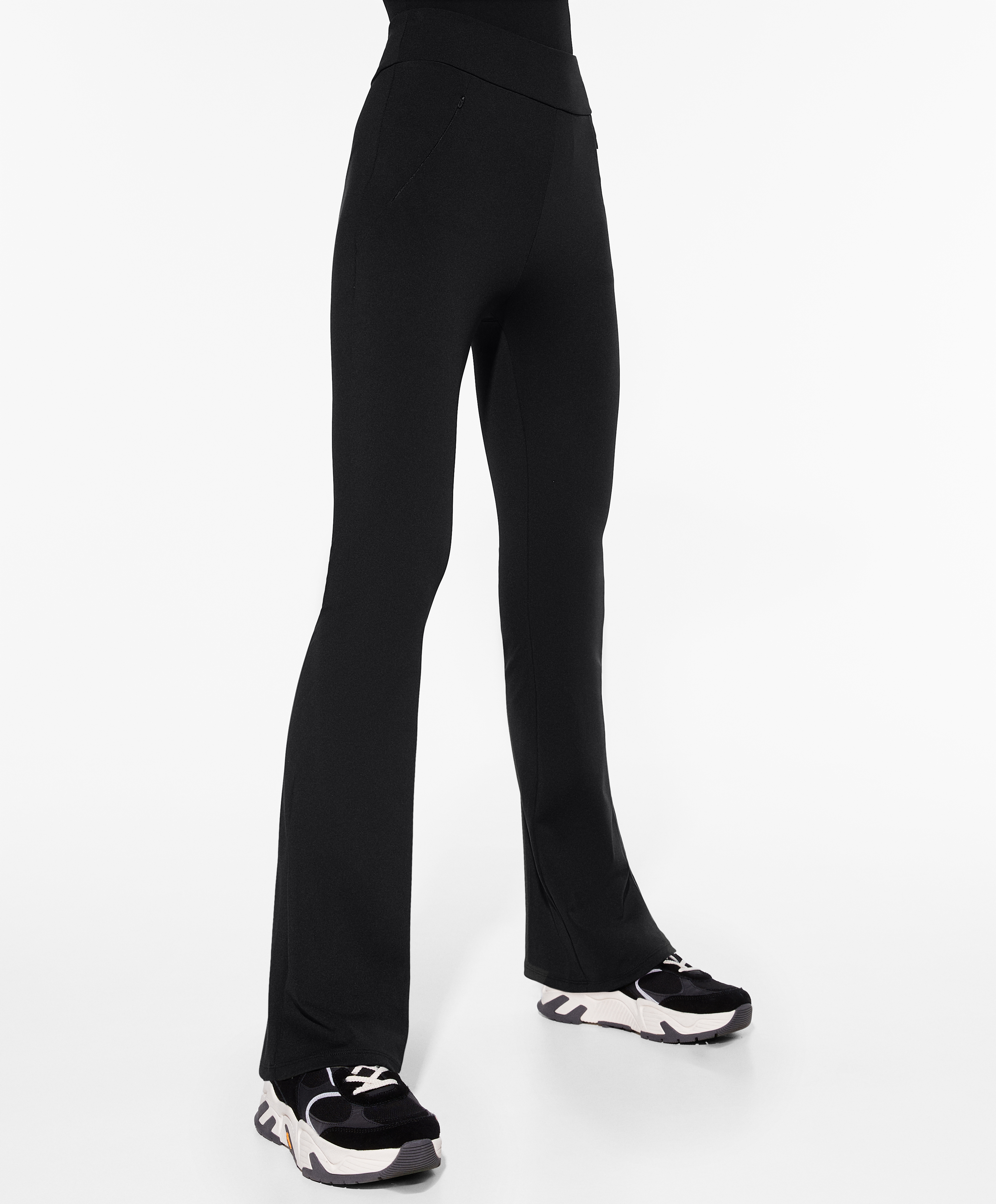 OYSHO LOW-RISE COMFORT FLARE - Trousers - black 