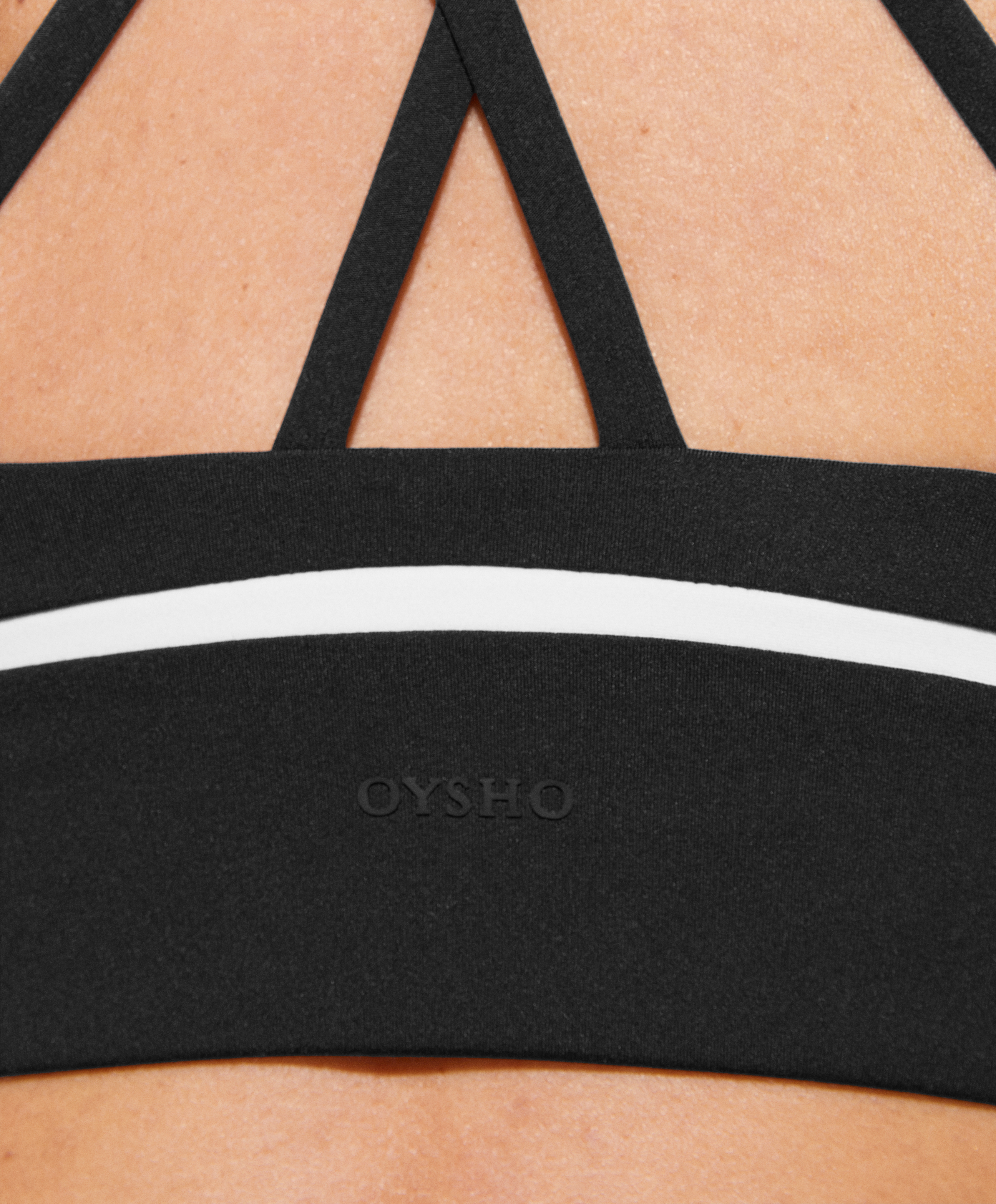 Medium-support Comfortlux sports bra with cups  OYSHO المملكة العربية  السعودية