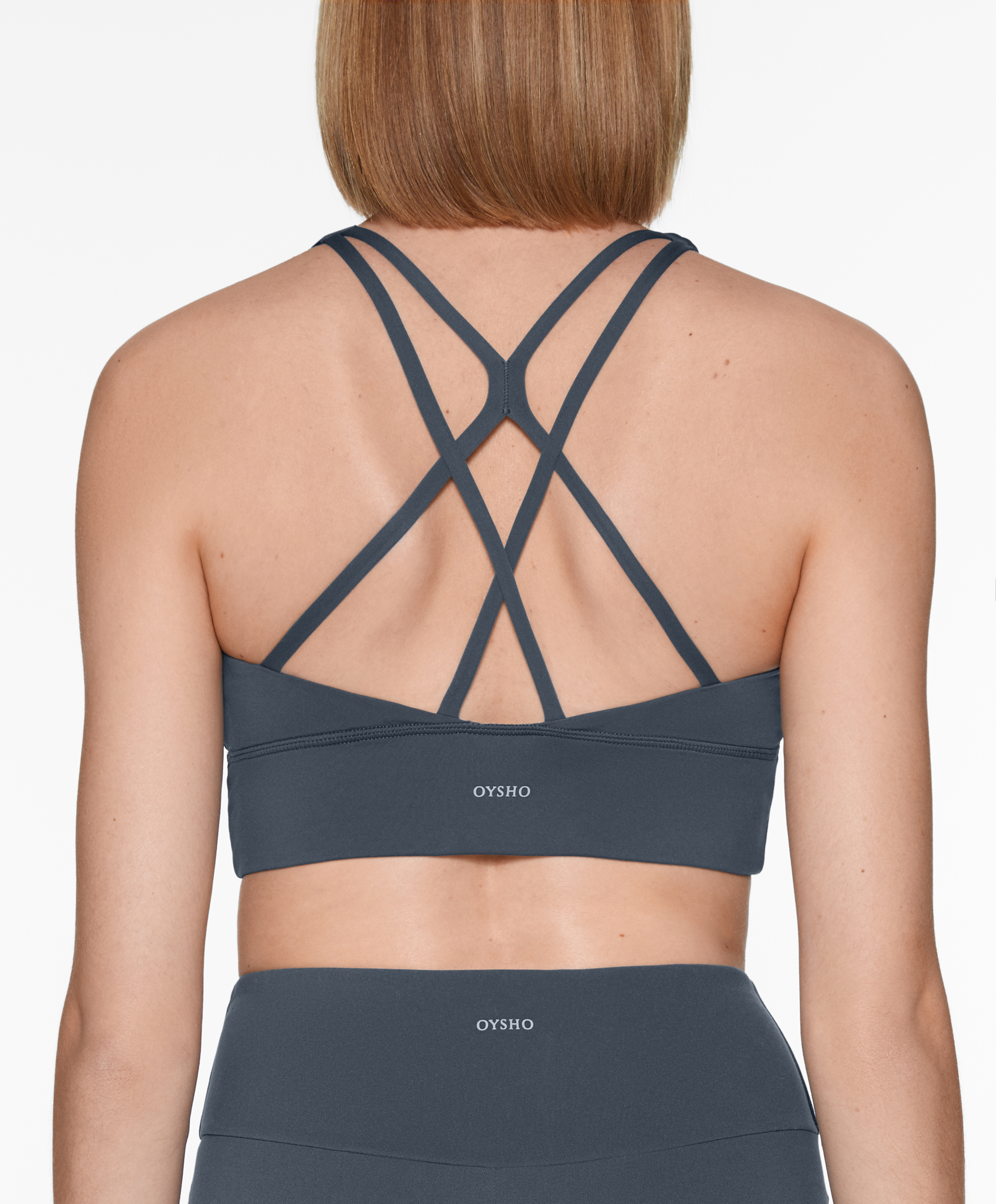 OYSHO STRAPPY BACK - Medium support sports bra - black 