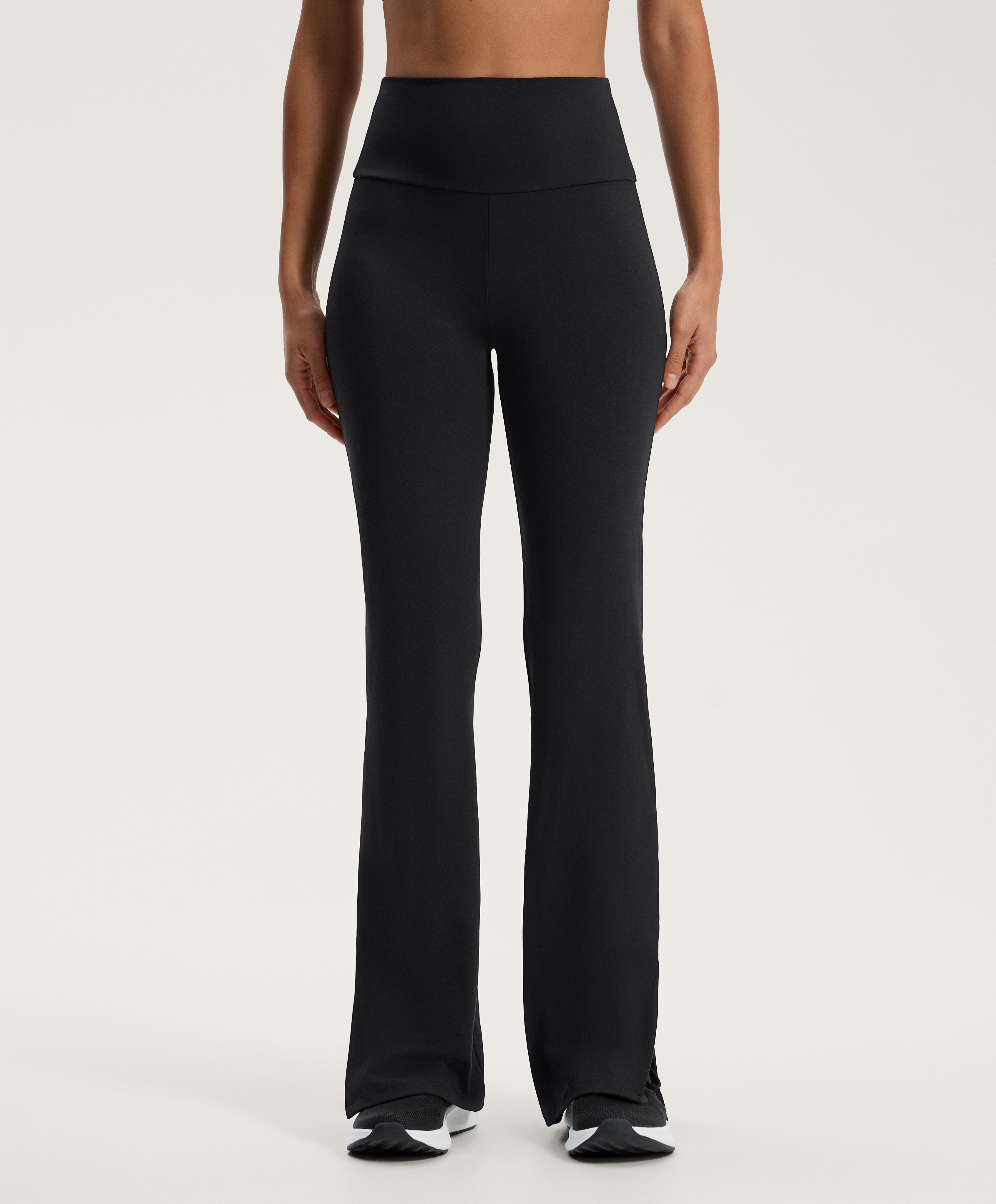 Black comfortlux slit flare total look