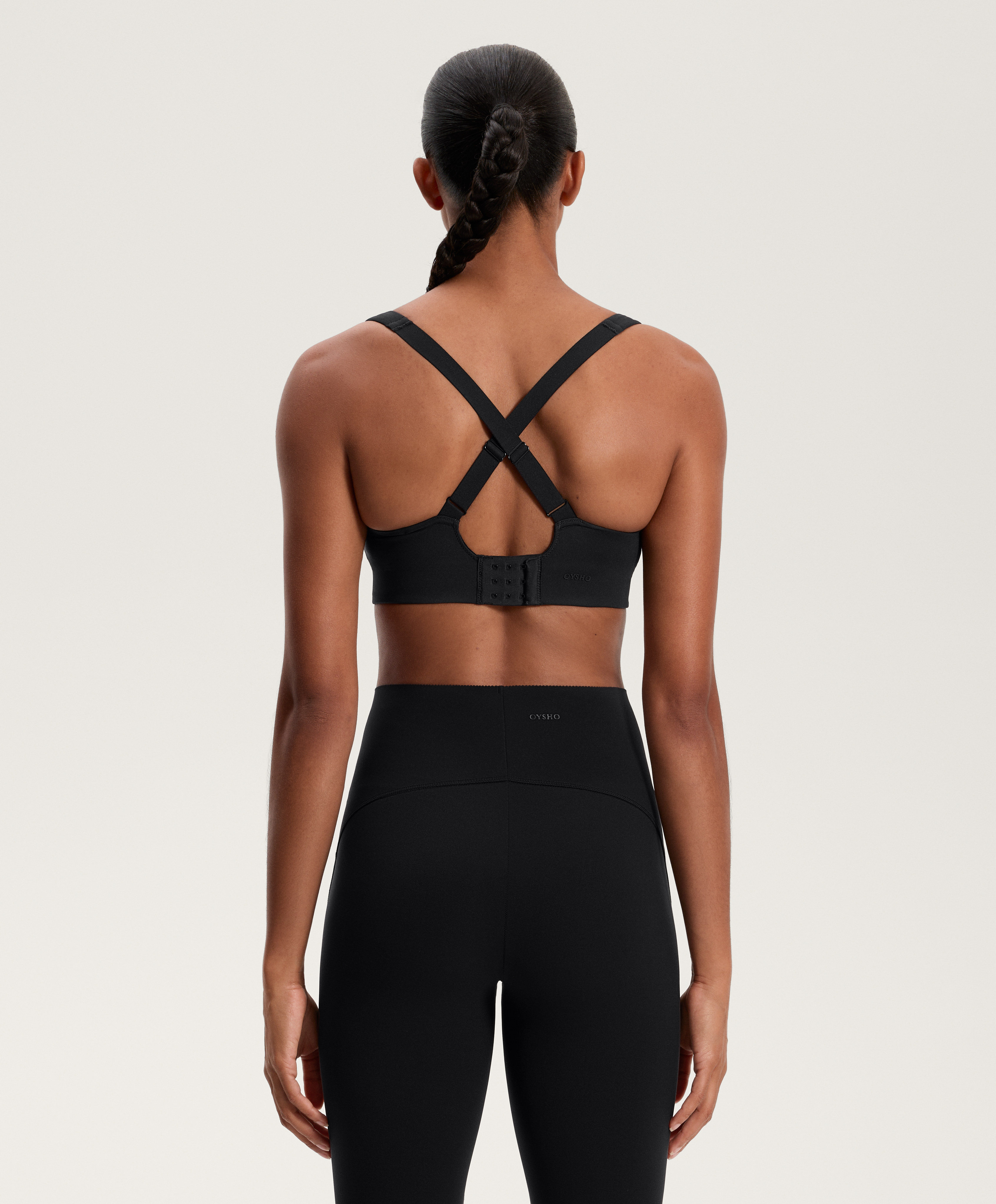 Black compressive raise up total look