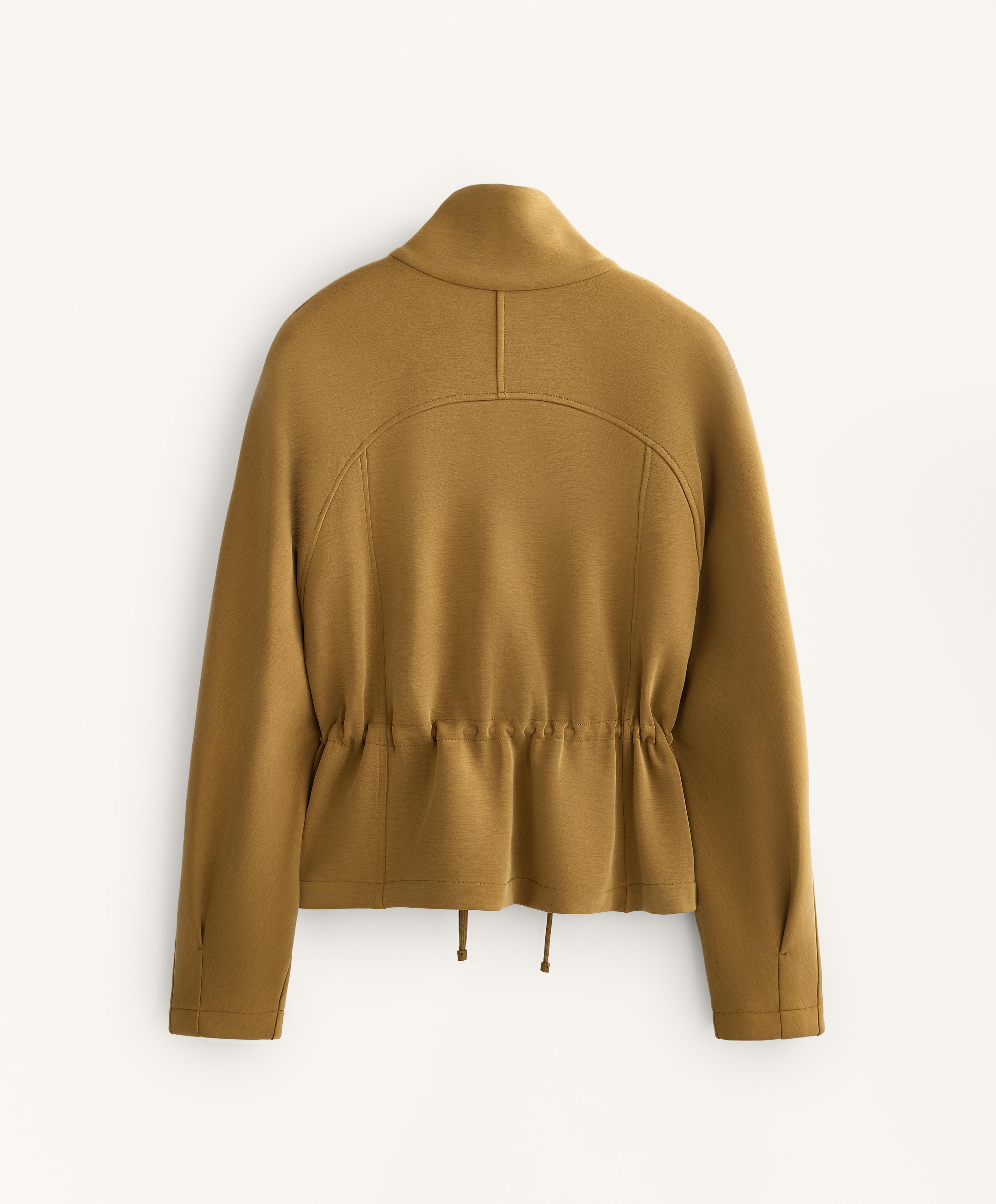 Chaqueta corta cintura ajustable con modal brushed