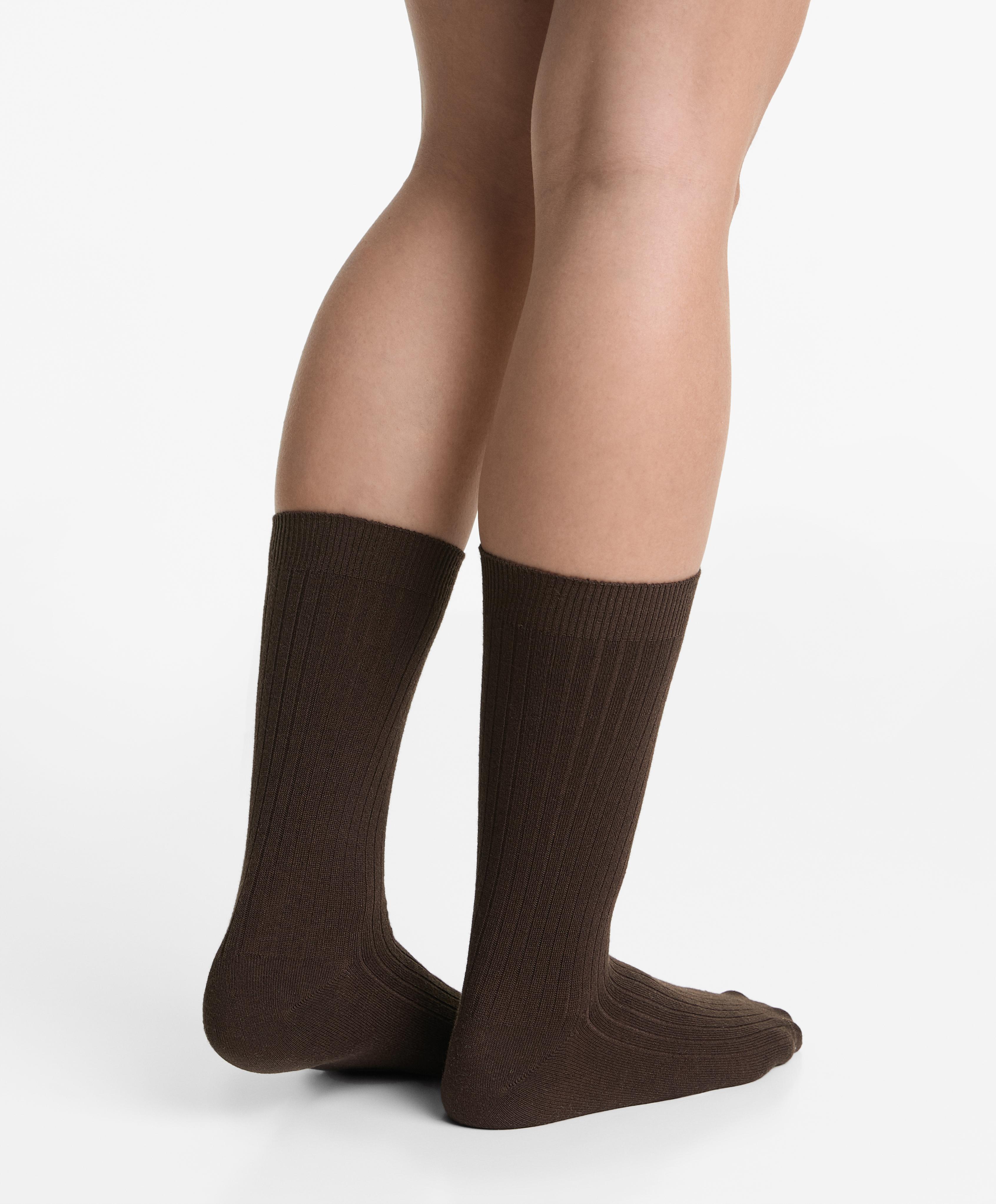 Modal blend classic socks with 13% cashmere — CHOCOLATE