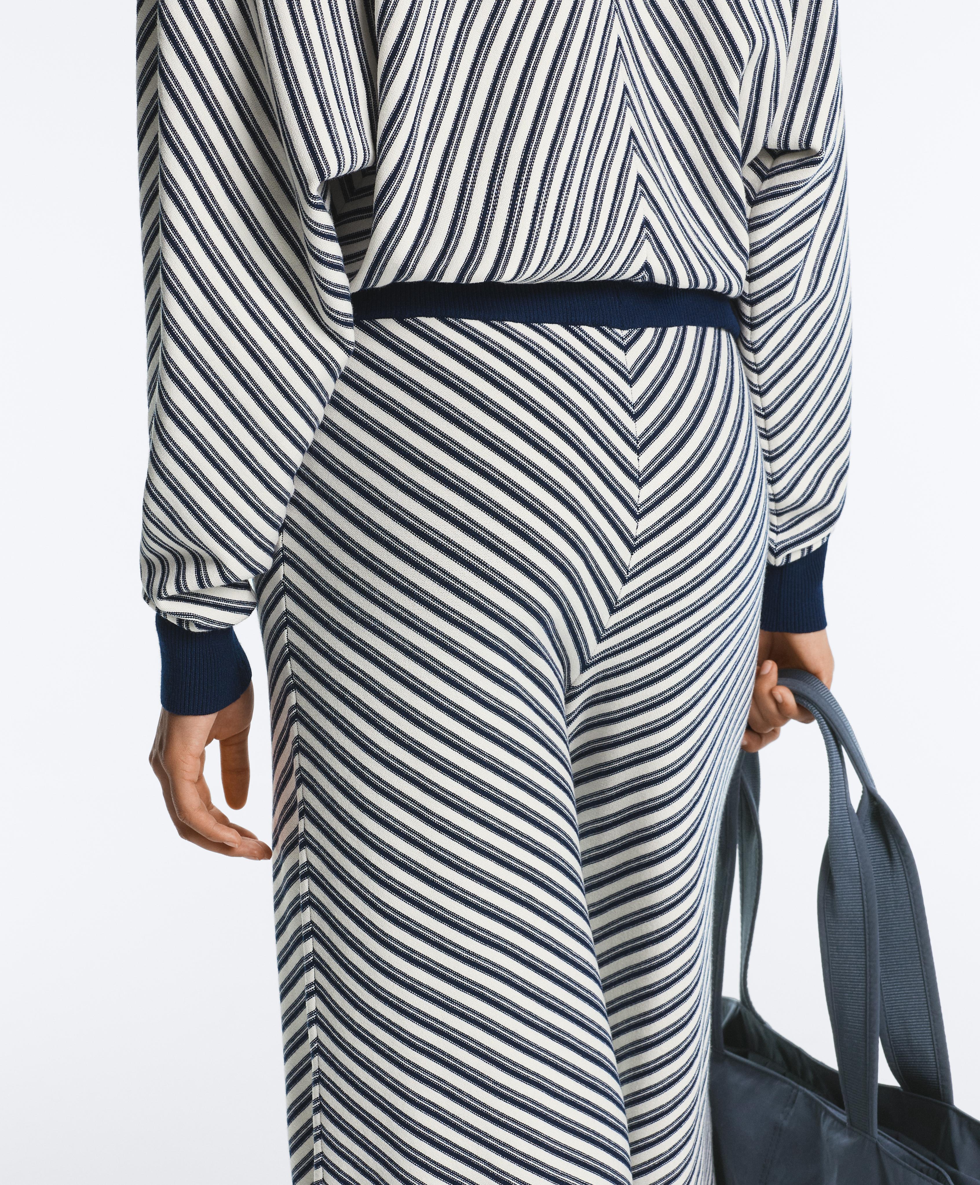 Diagonal stripe wide-leg knit trousers — NAVY BLUE