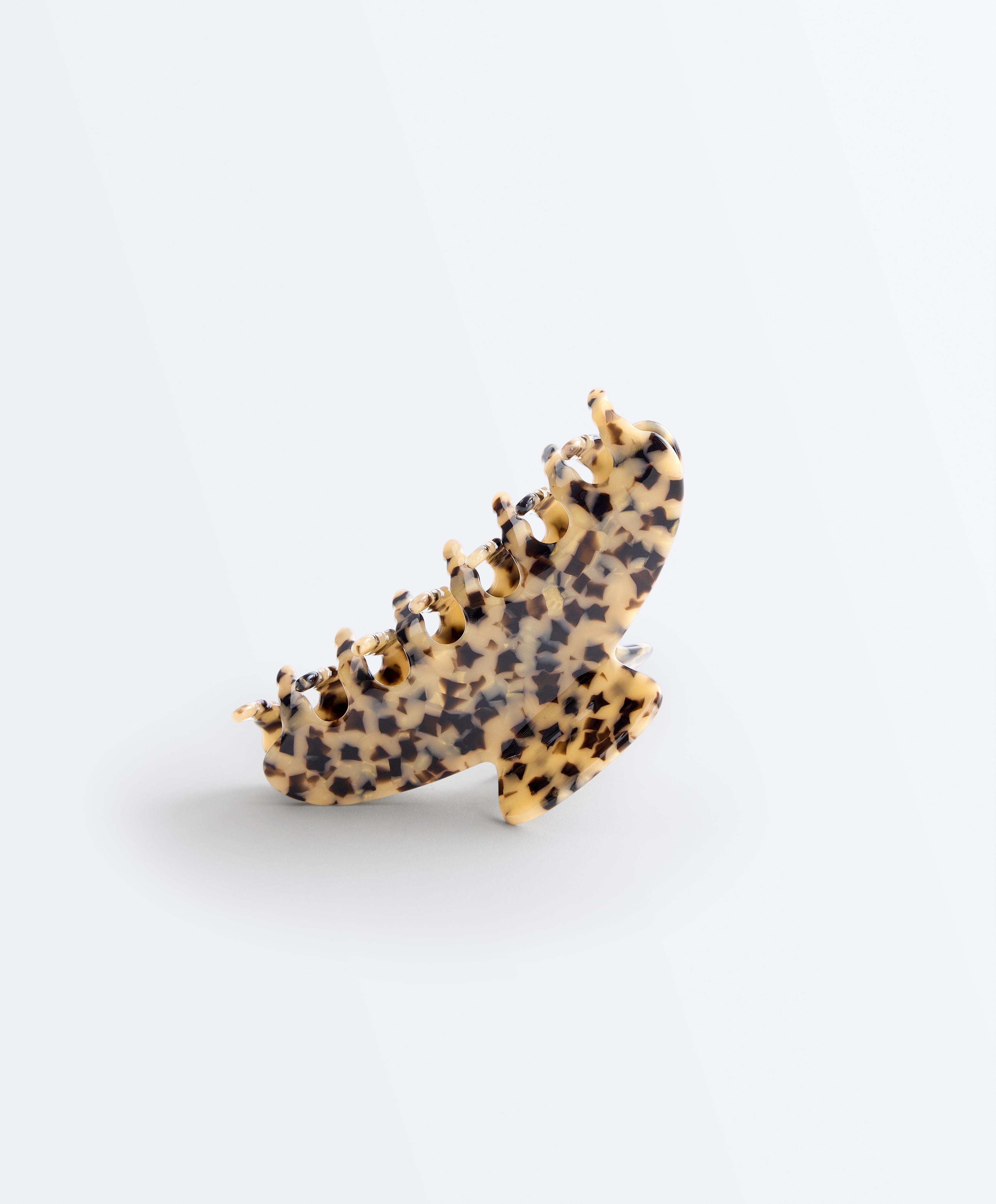 Large printed hair claw — CHESTNUT