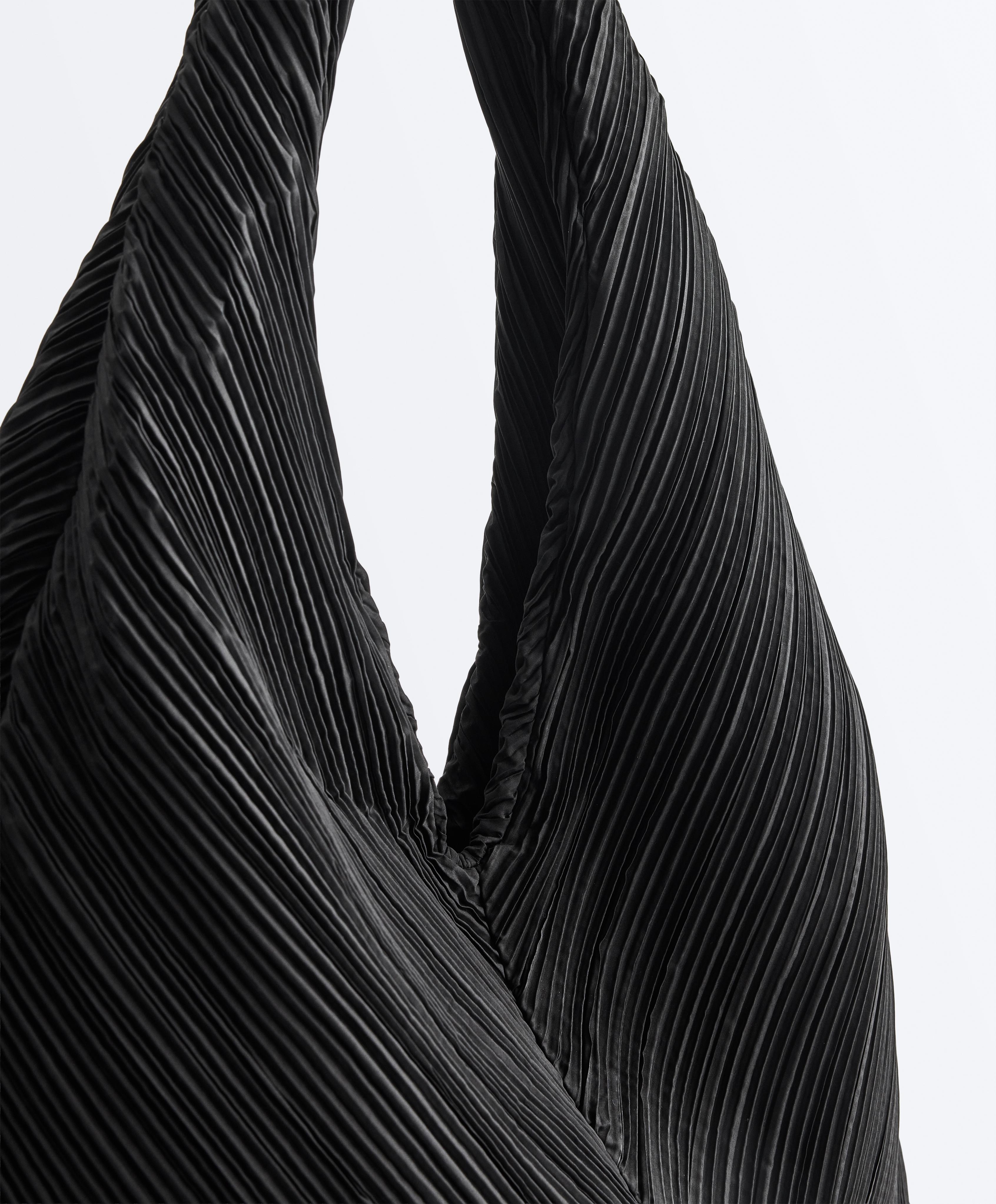 Pleated nylon shoulder bag — BLACK