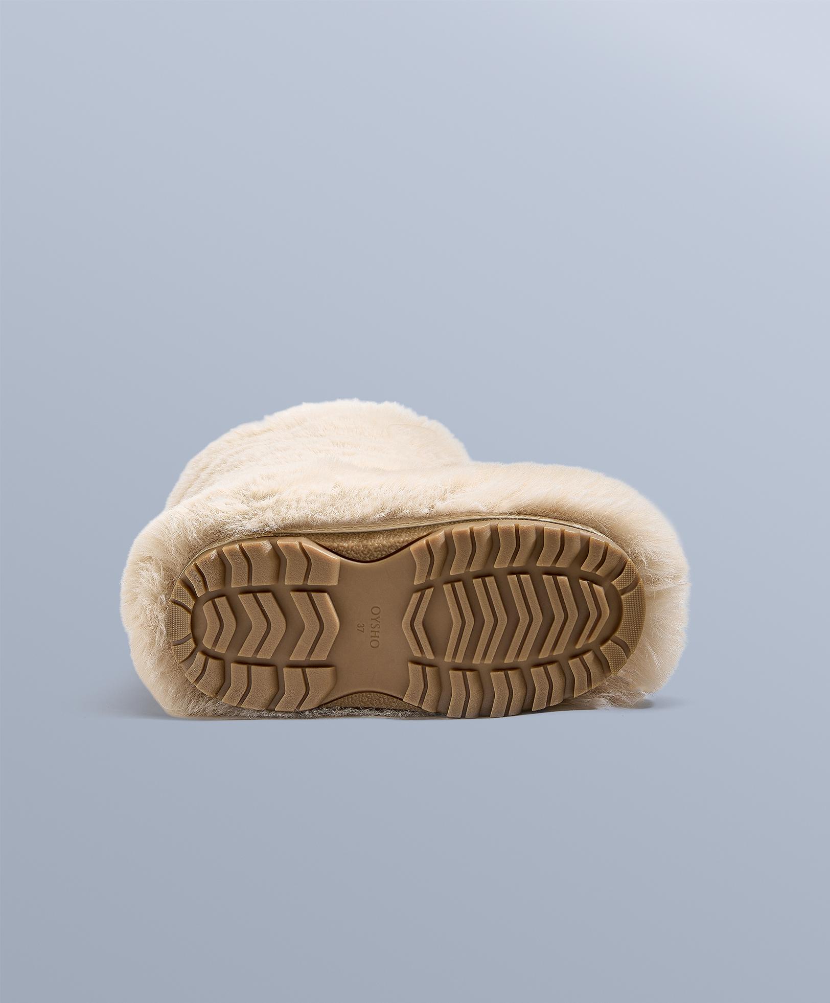 Technical faux-fur effect boot — ECRU