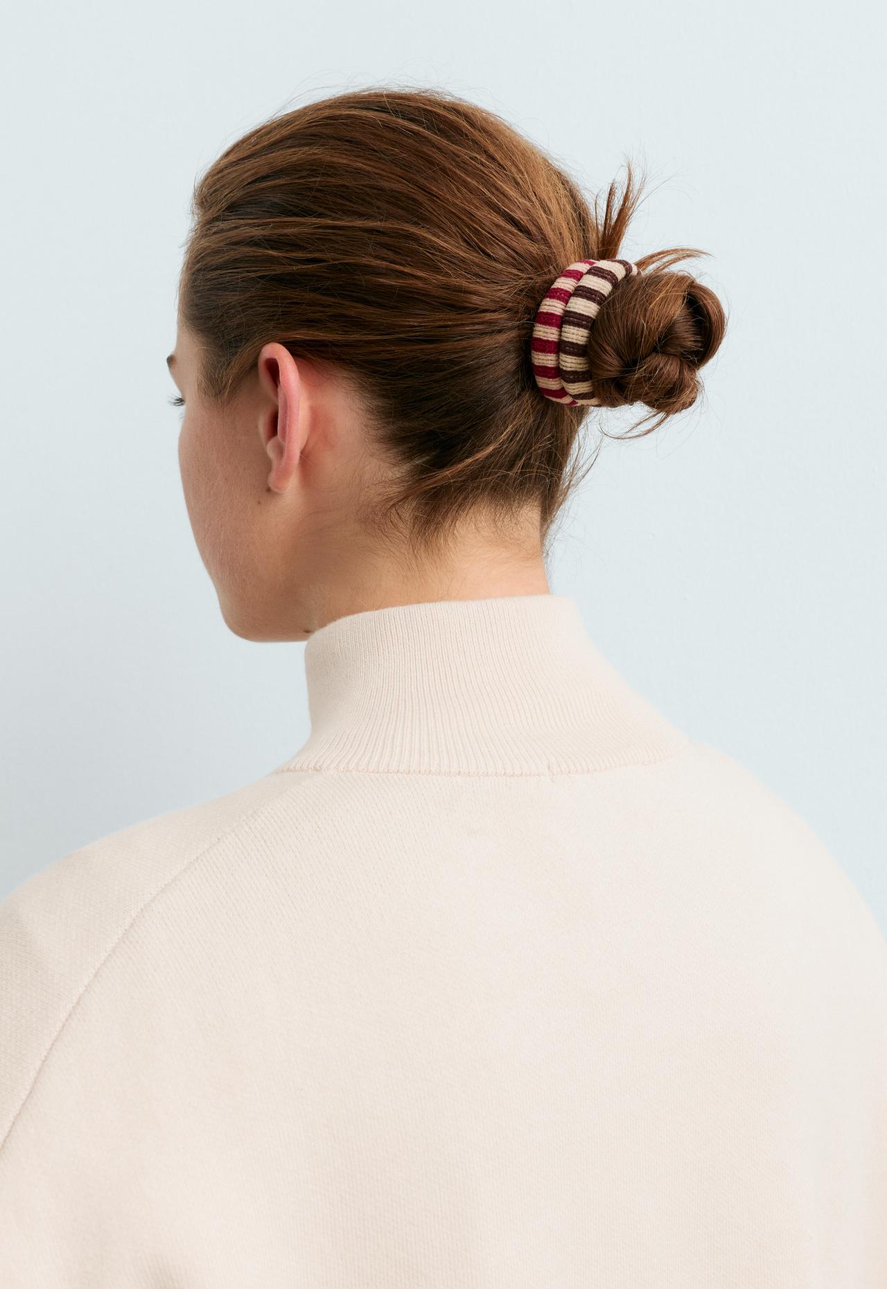 4 wide striped hair scrunchies — BURGUNDY