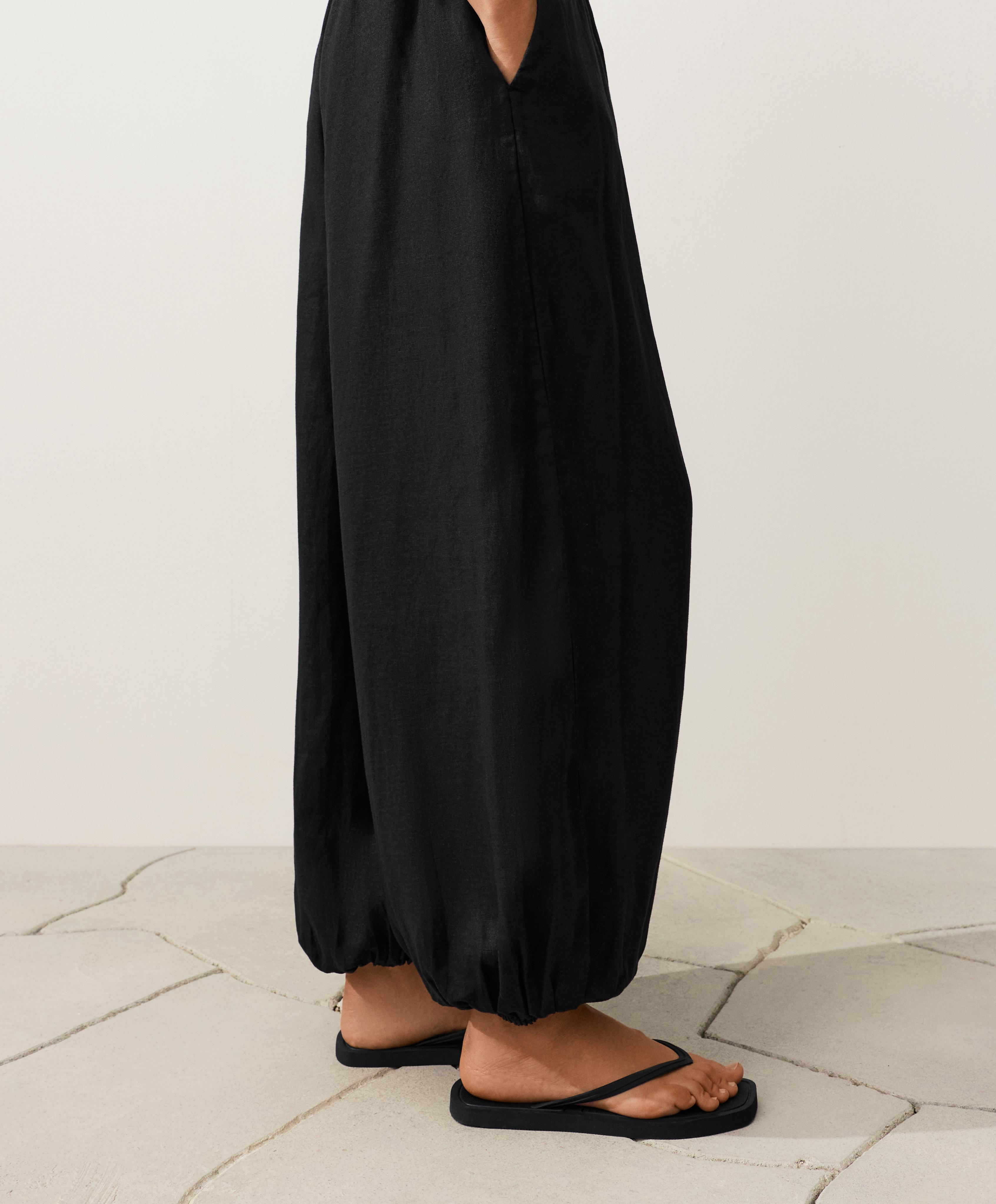 Embossed beach sandals — BLACK