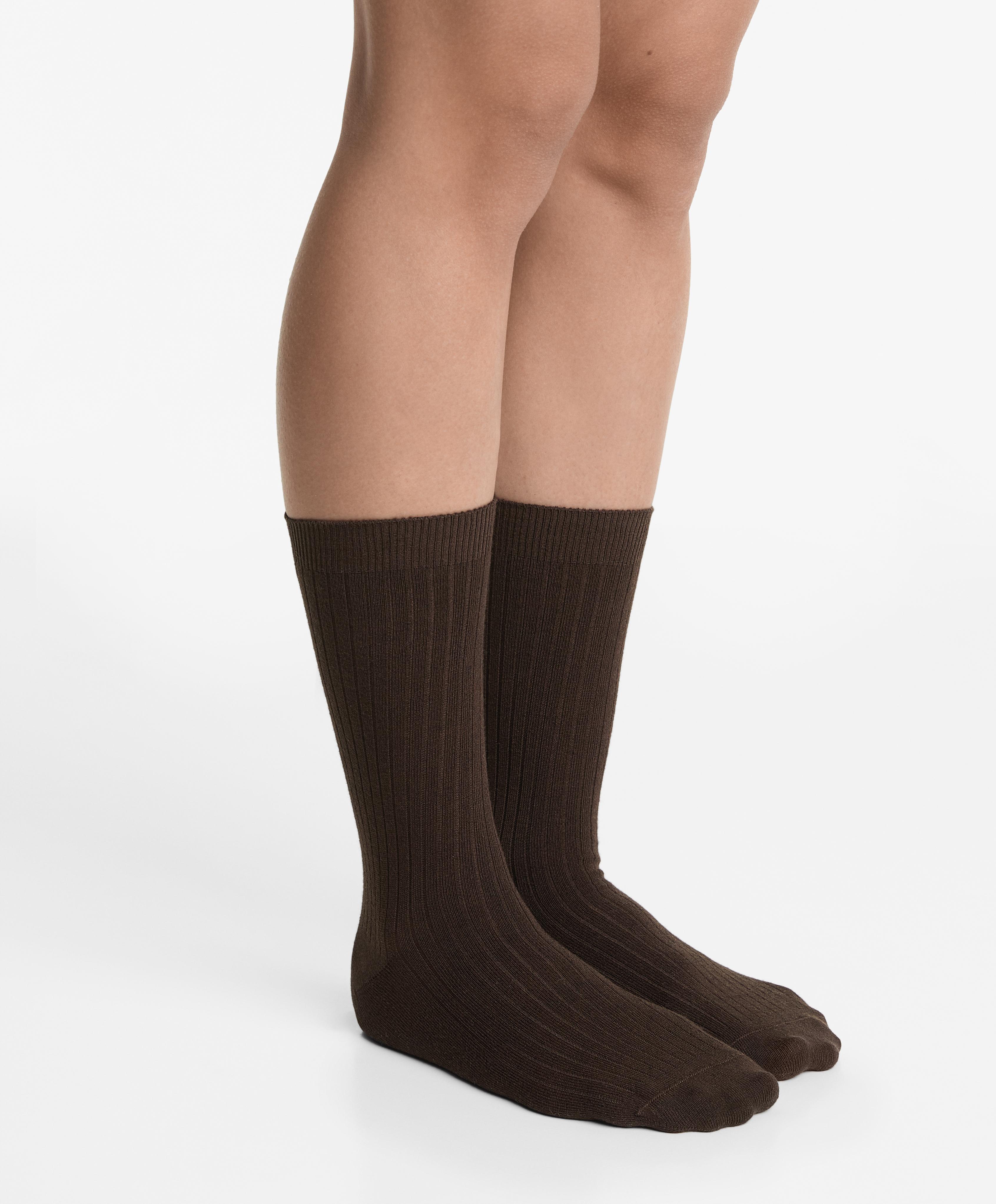 Modal blend classic socks with 13% cashmere — CHOCOLATE