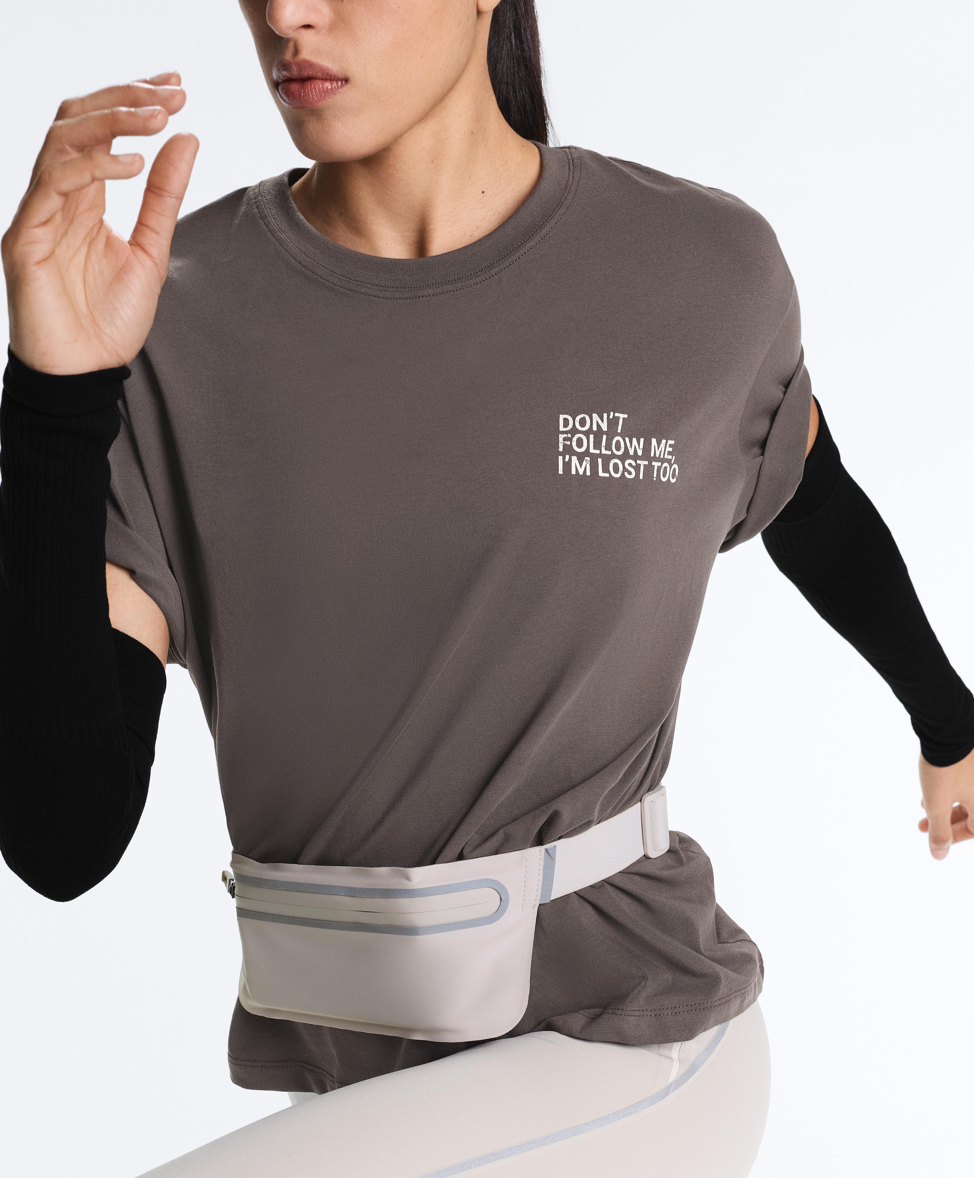 Boxy cotton blend T-shirt with slogan — CHARCOAL