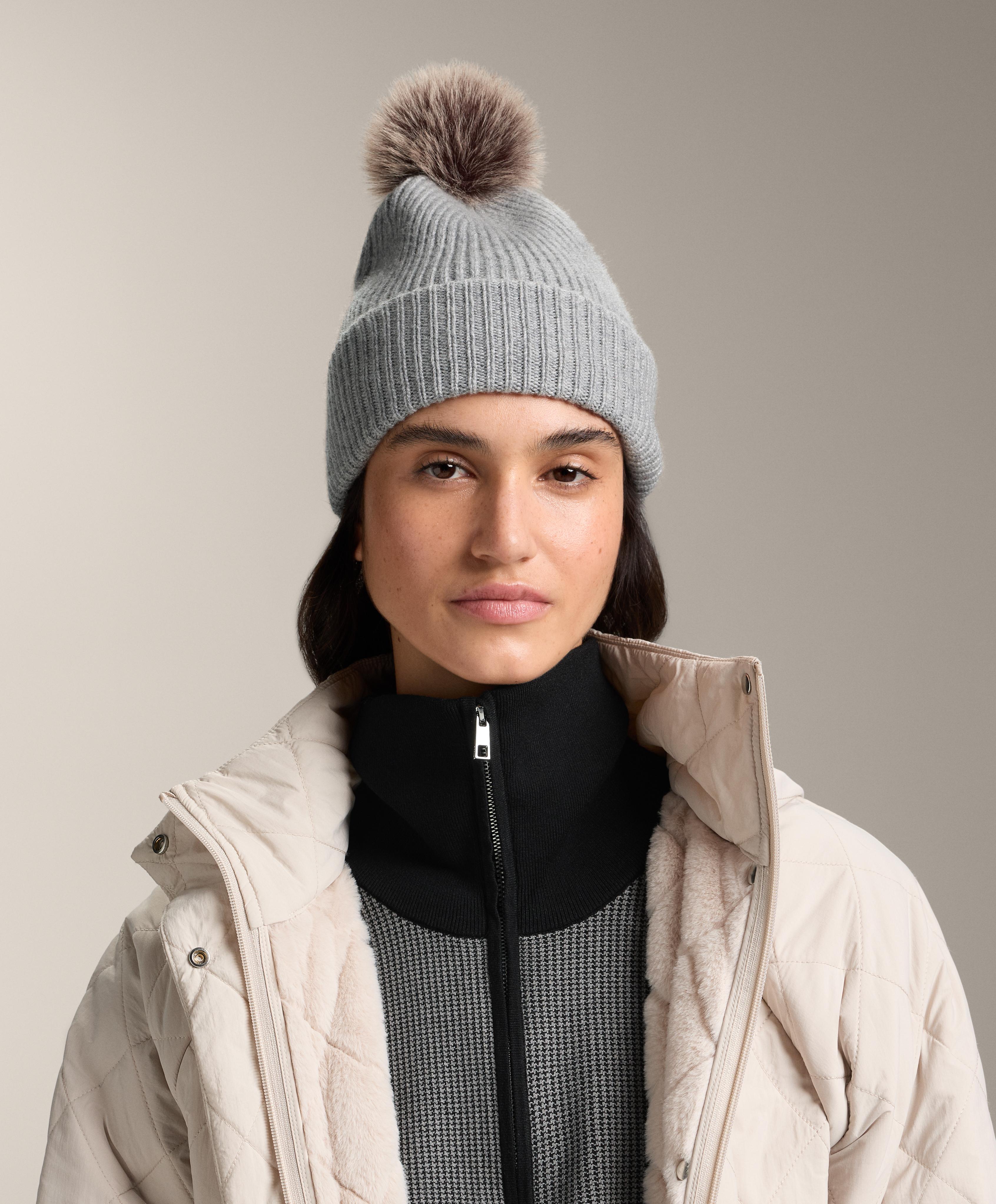 قبعة محاكة بوم بوم ممزوجة بالصوف قبعة محاكة بوم بوم ممزوجة بالصوف