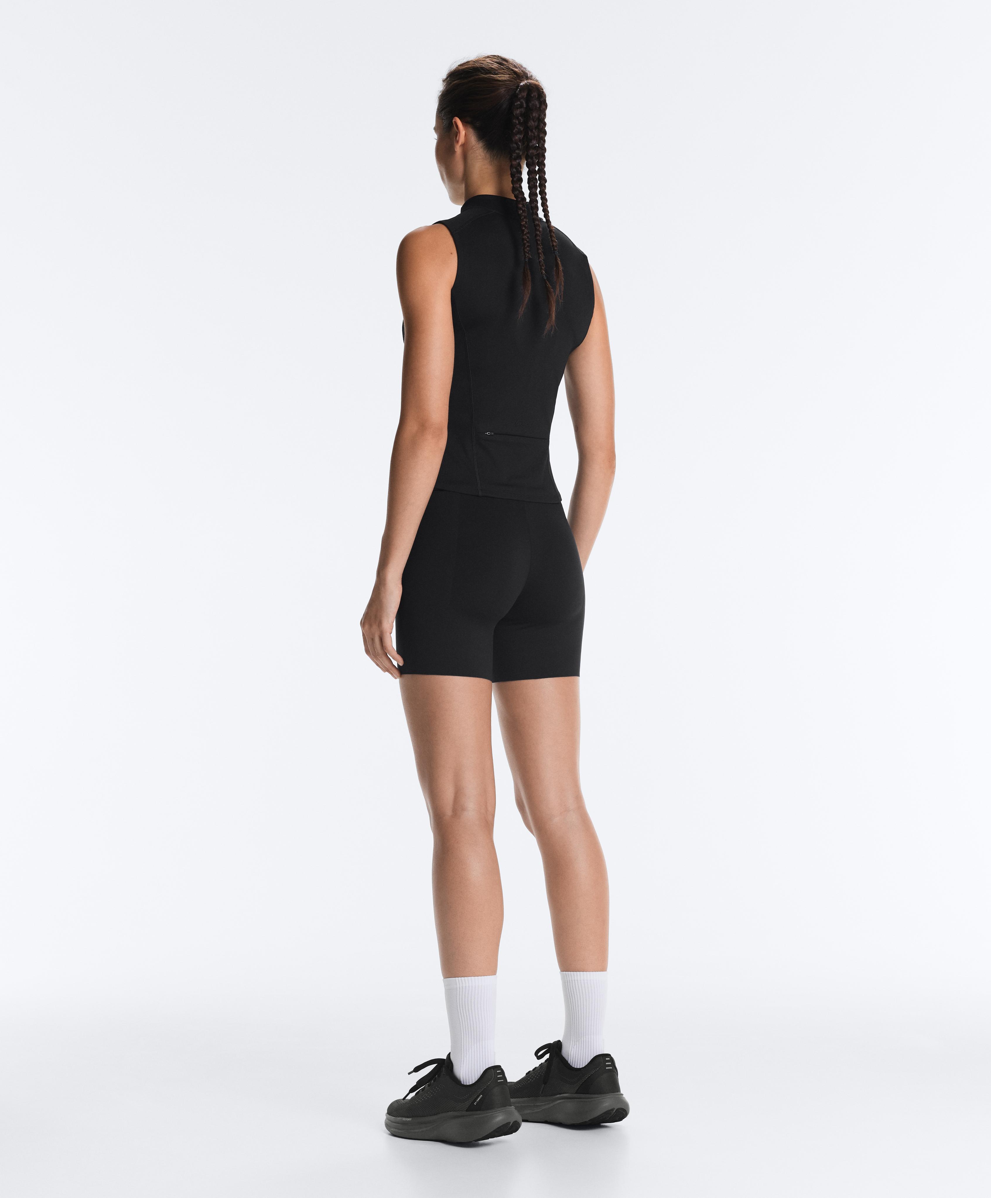 Sleeveless zip T-shirt — BLACK