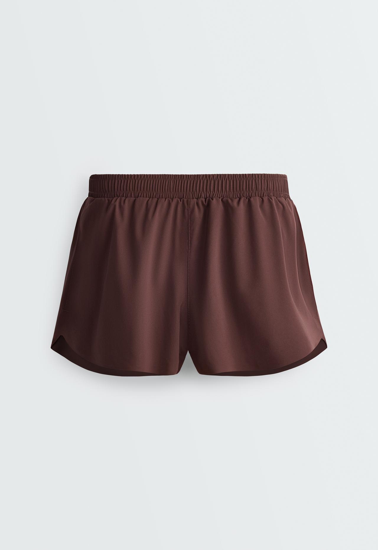 6cm low-rise technical shorts — CHOCOLATE