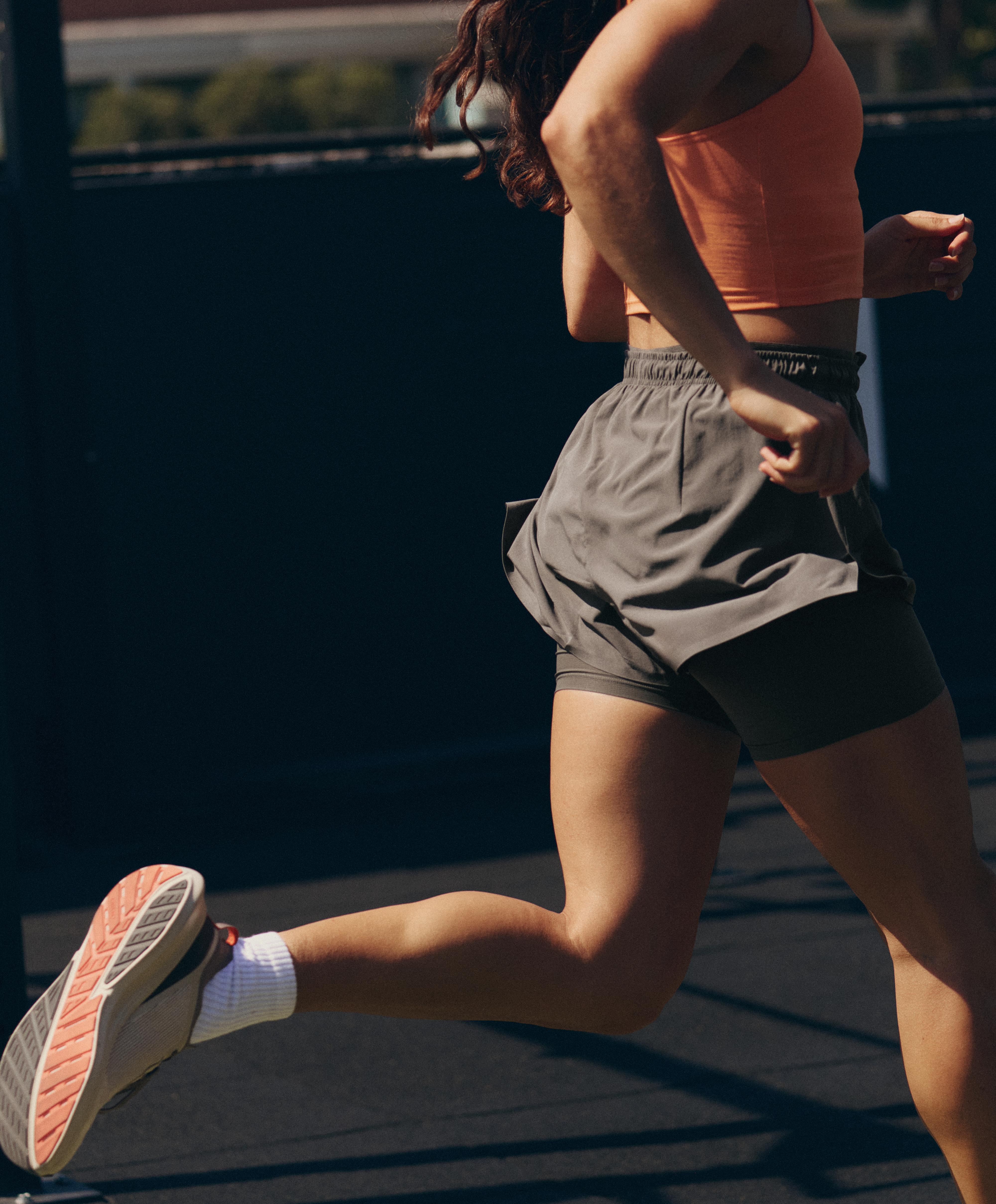 Mid rise 2-in-1 technical shorts — CHARCOAL GREY