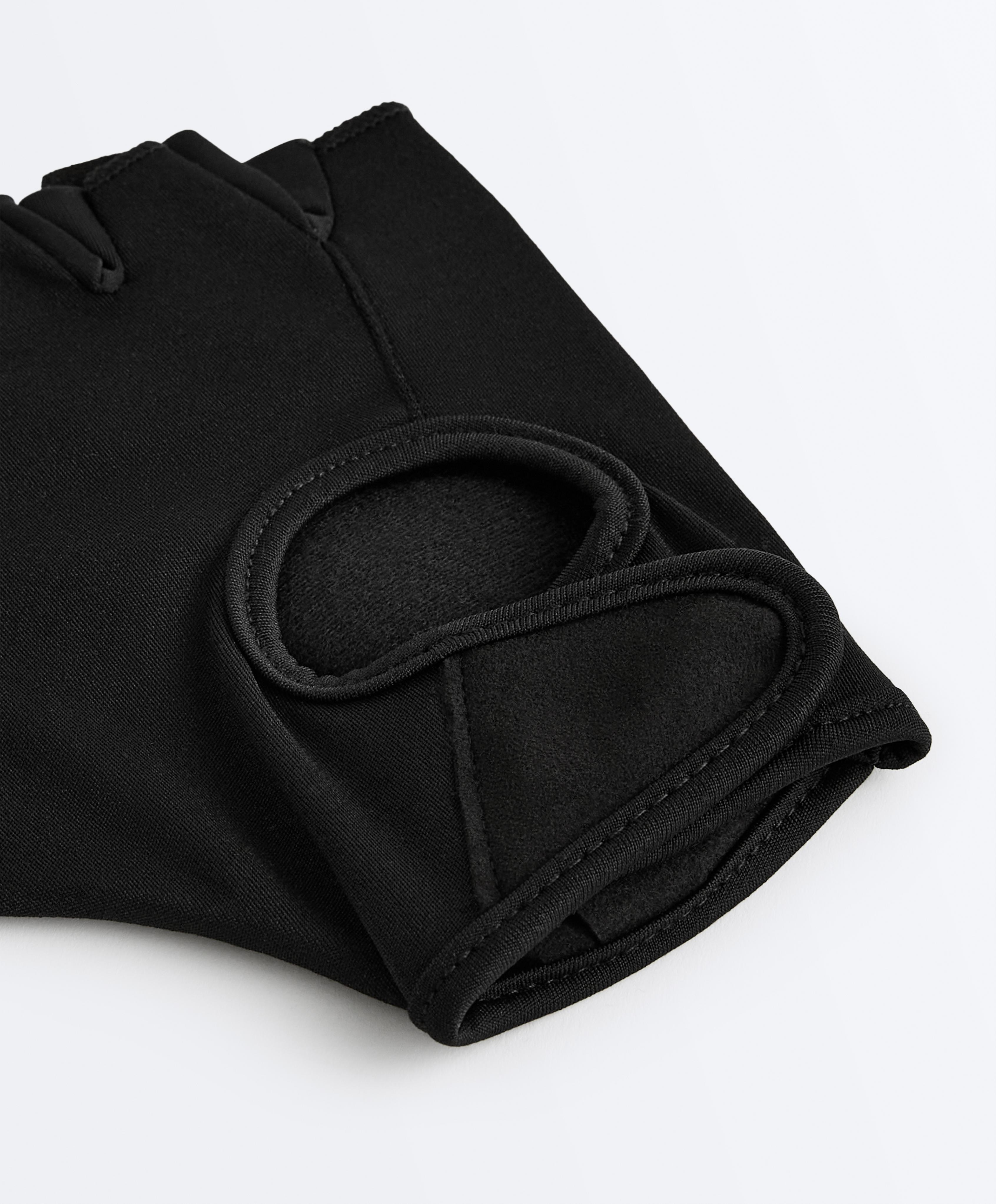 Training Gloves — BLACK