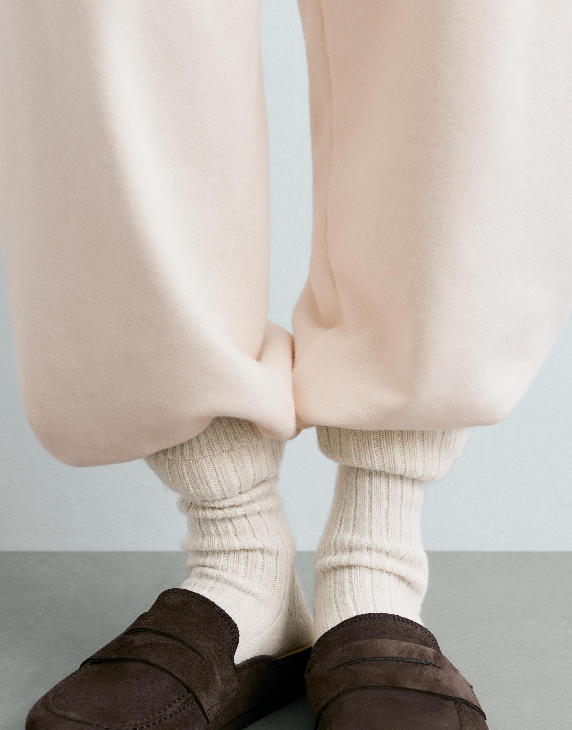 Classic socks in 18% cashmere 8% wool — ECRU